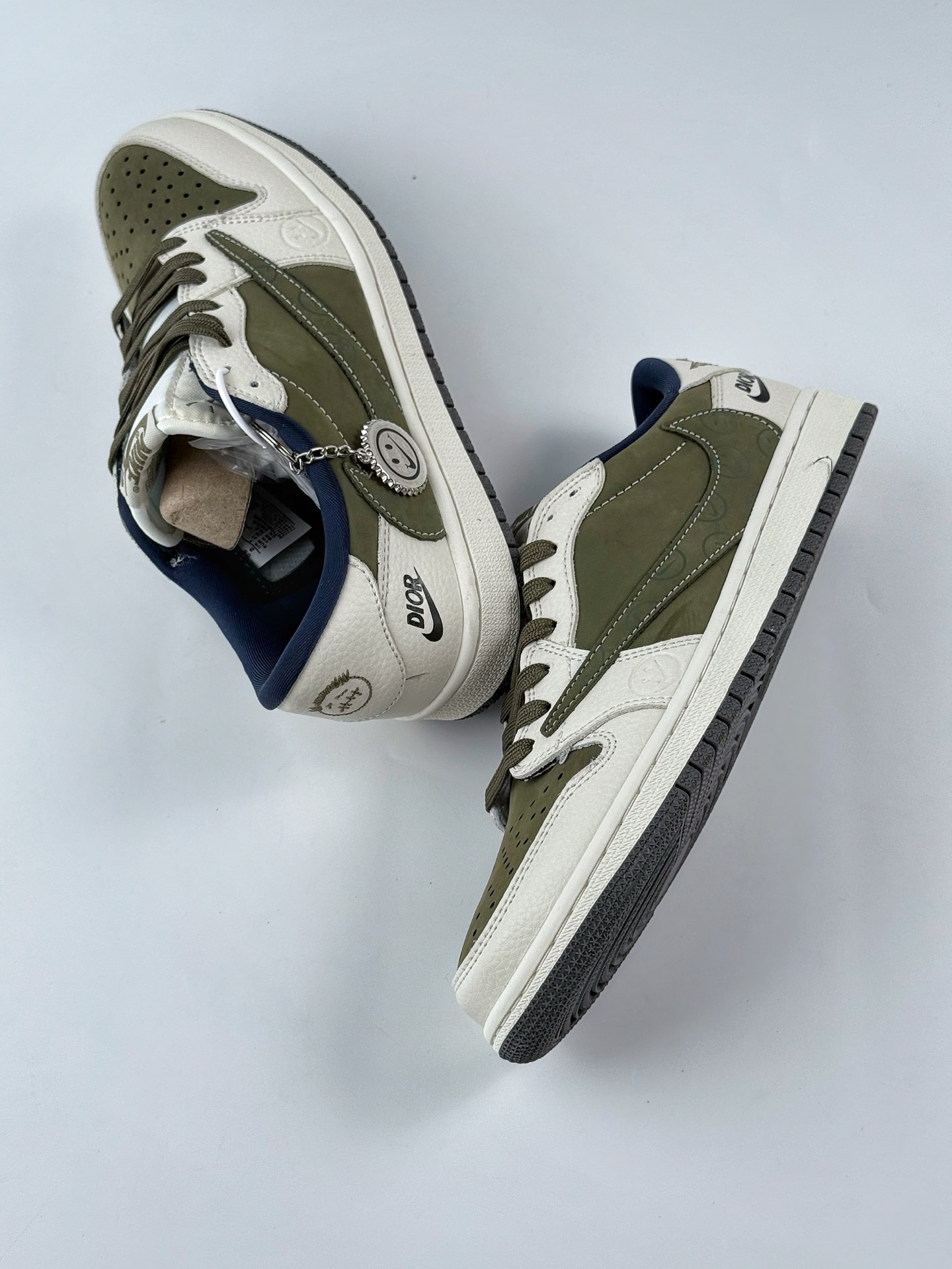 Travis Scott x Nike Air Jordan 1 Low x DIOR Air Jordan 1 Low 反转白绿小钩倒钩 LD2025-008