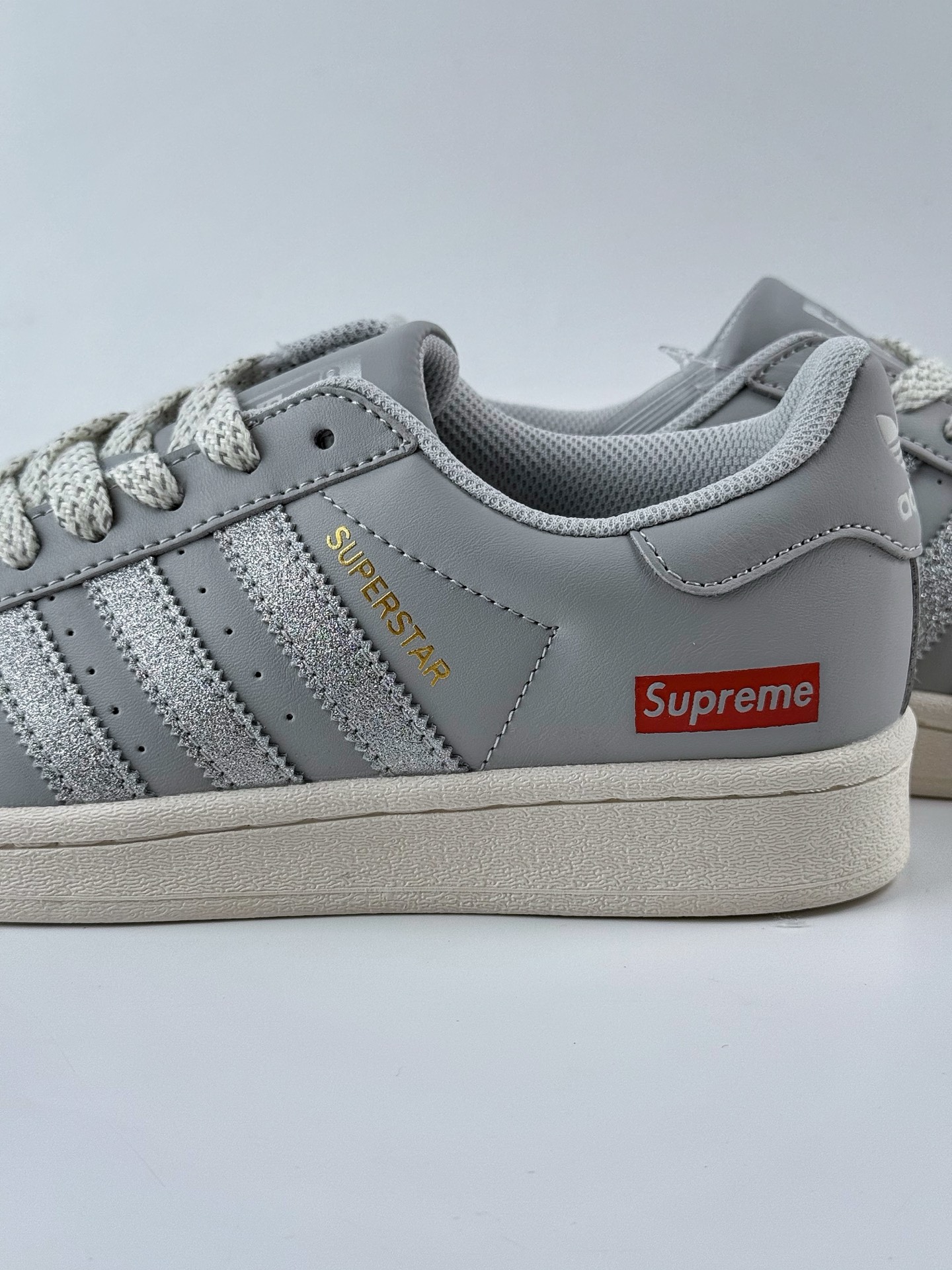 220 AD Originals Superstar x Supreme 灰白满天星 HD2208