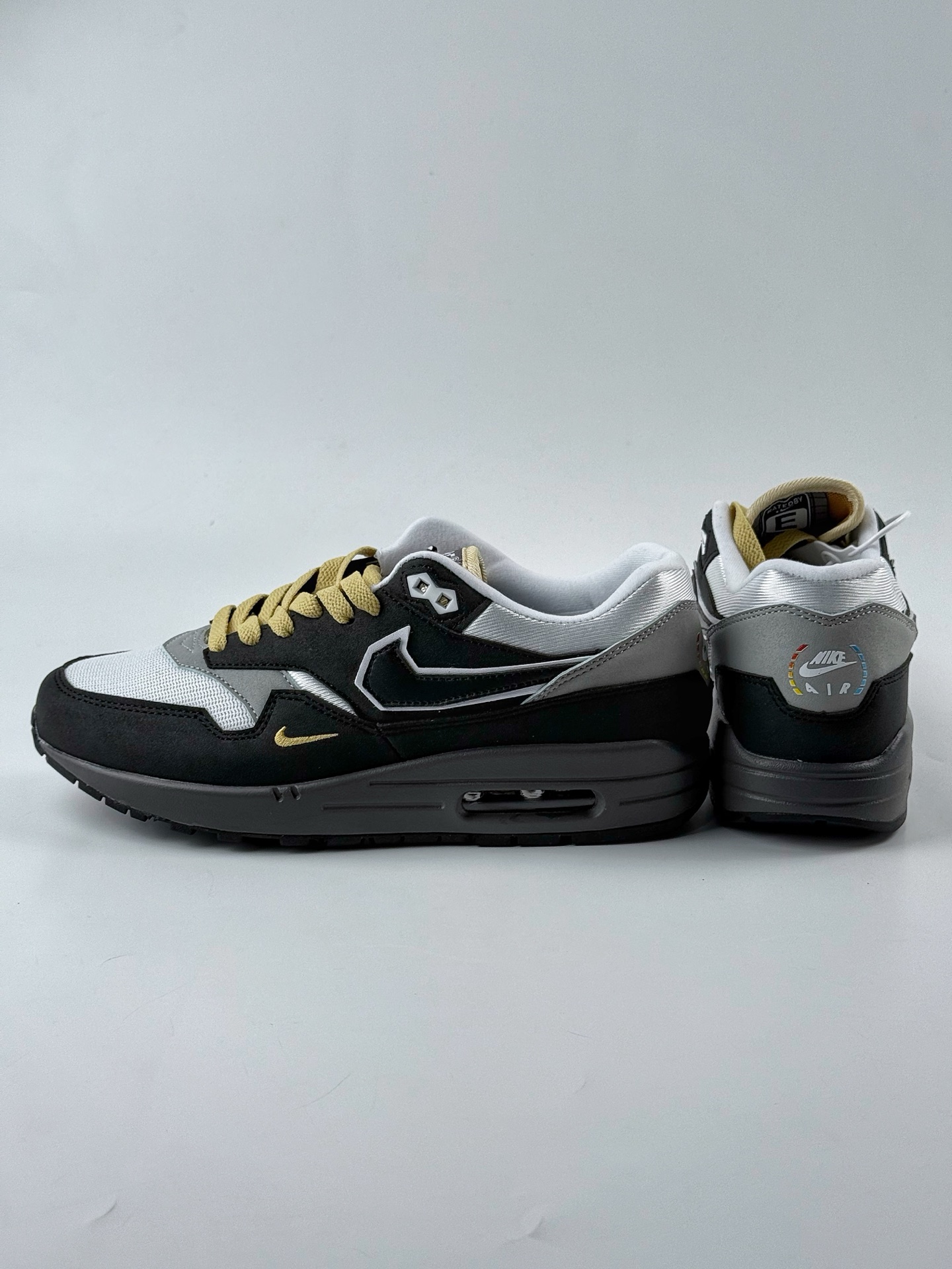 Nike Air Max 1 x .SWOOSH ”Big Head Mobe” 黑灰色 复古休闲跑步鞋 IB9898-001