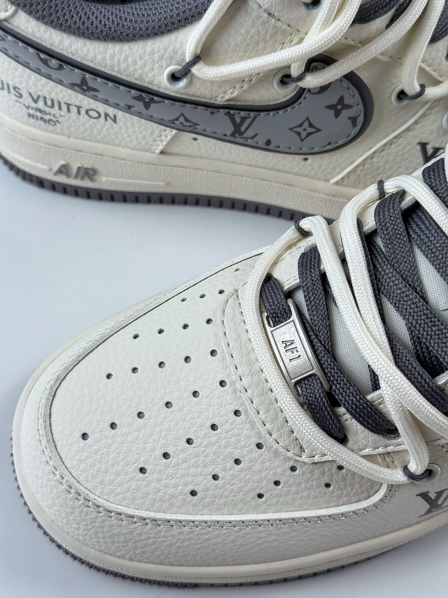 Nike Air Force 1 Low 07 x Louis Vuitton 白灰绑带 DM6868-067