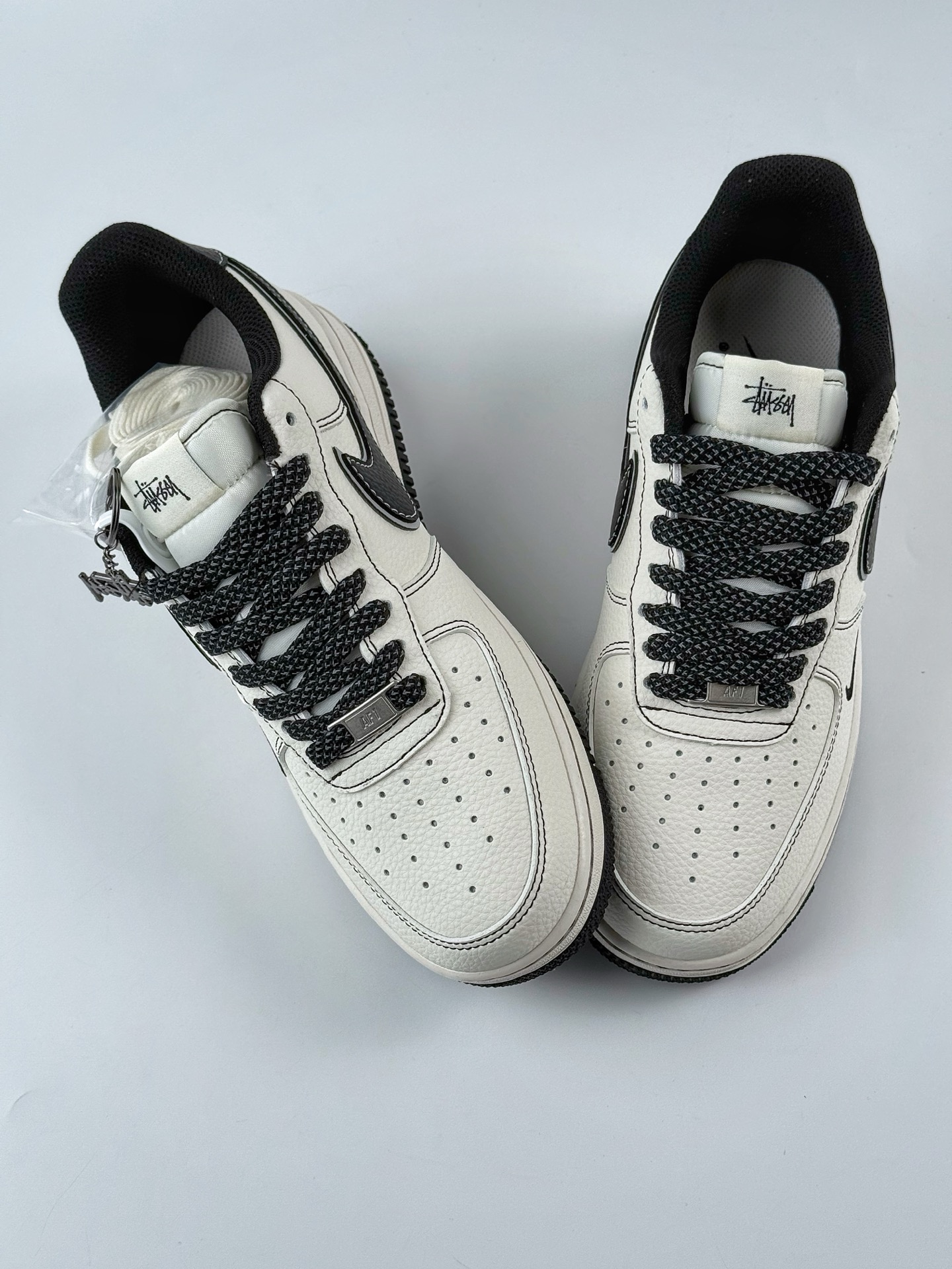 Nike Air Force 1 Low 07 x Stussy 白黑三小钩满天星 HH7518-059