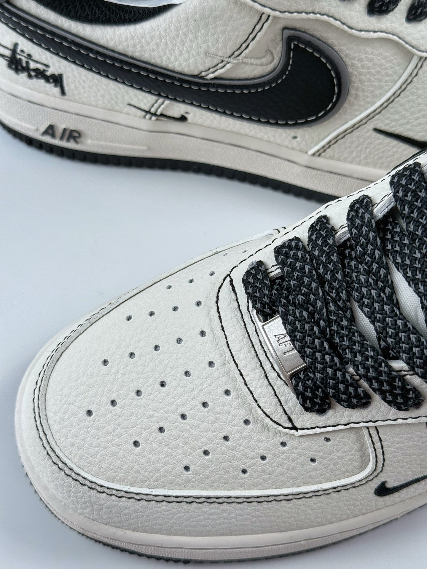 Nike Air Force 1 Low 07 x Stussy 白黑三小钩满天星 HH7518-059