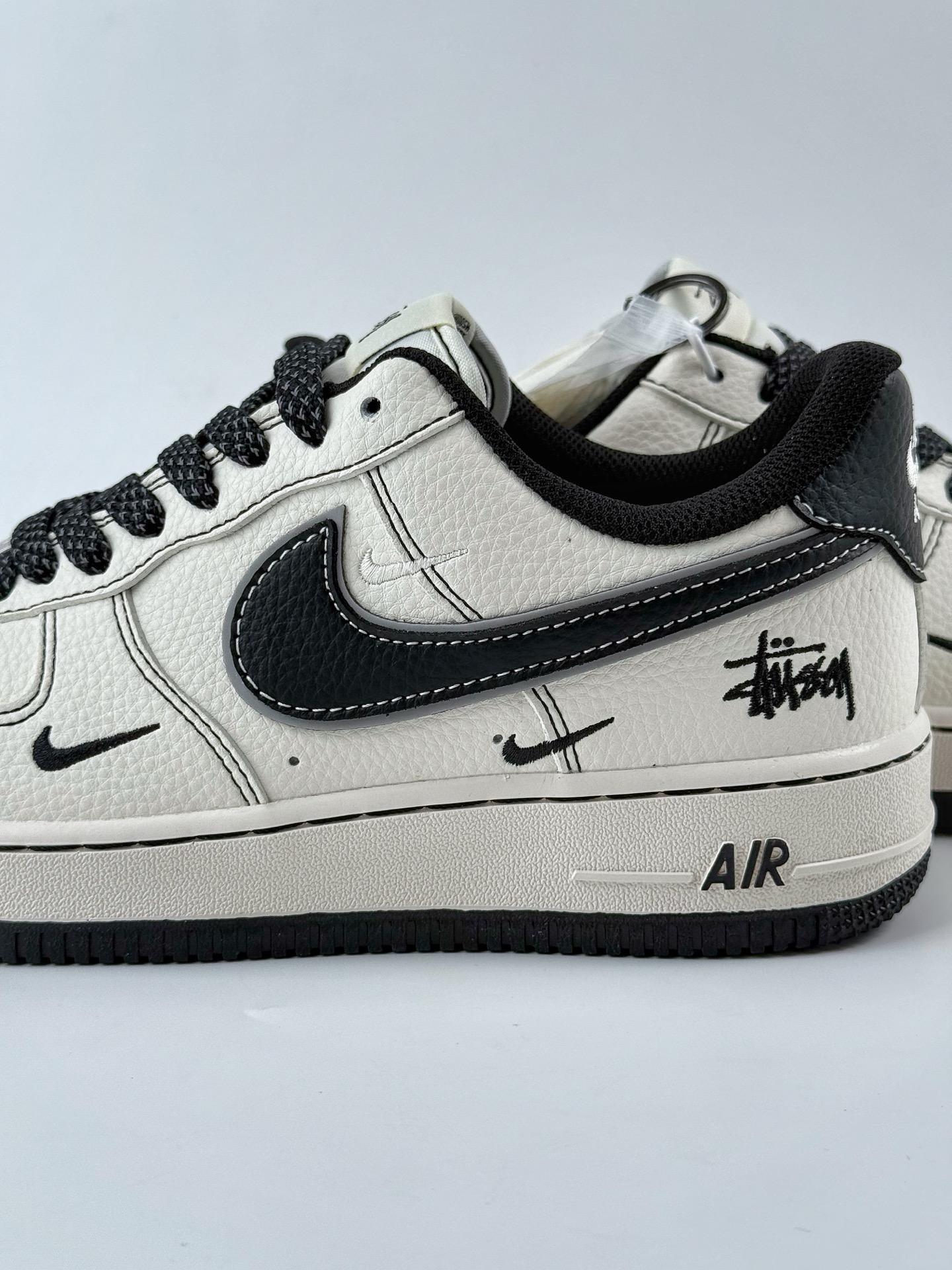 Nike Air Force 1 Low 07 x Stussy 白黑三小钩满天星 HH7518-059