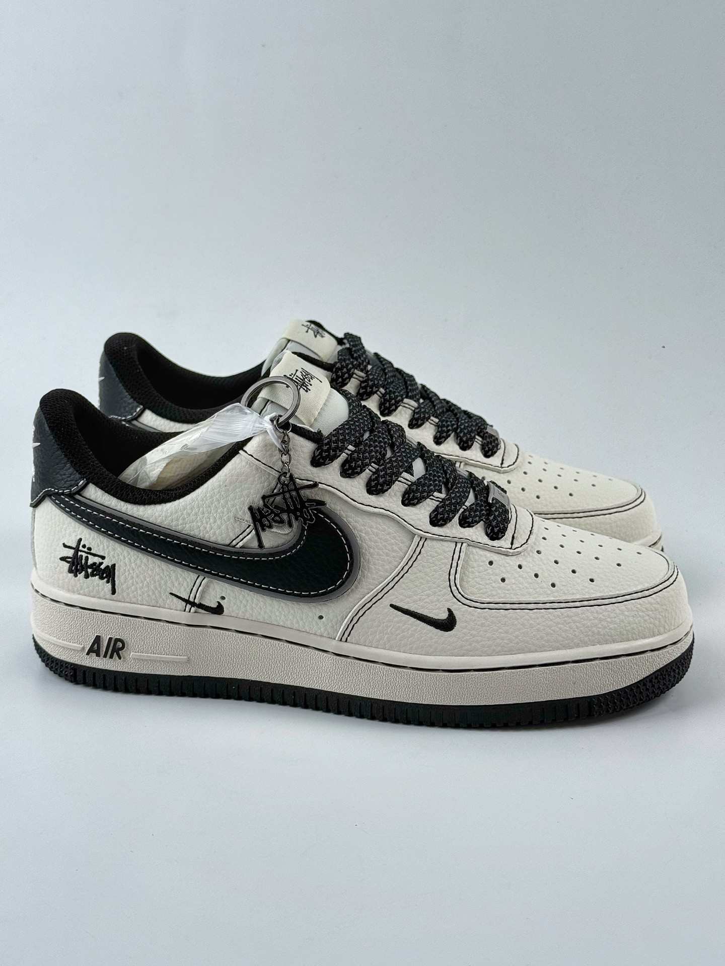 Nike Air Force 1 Low 07 x Stussy 白黑三小钩满天星 HH7518-059