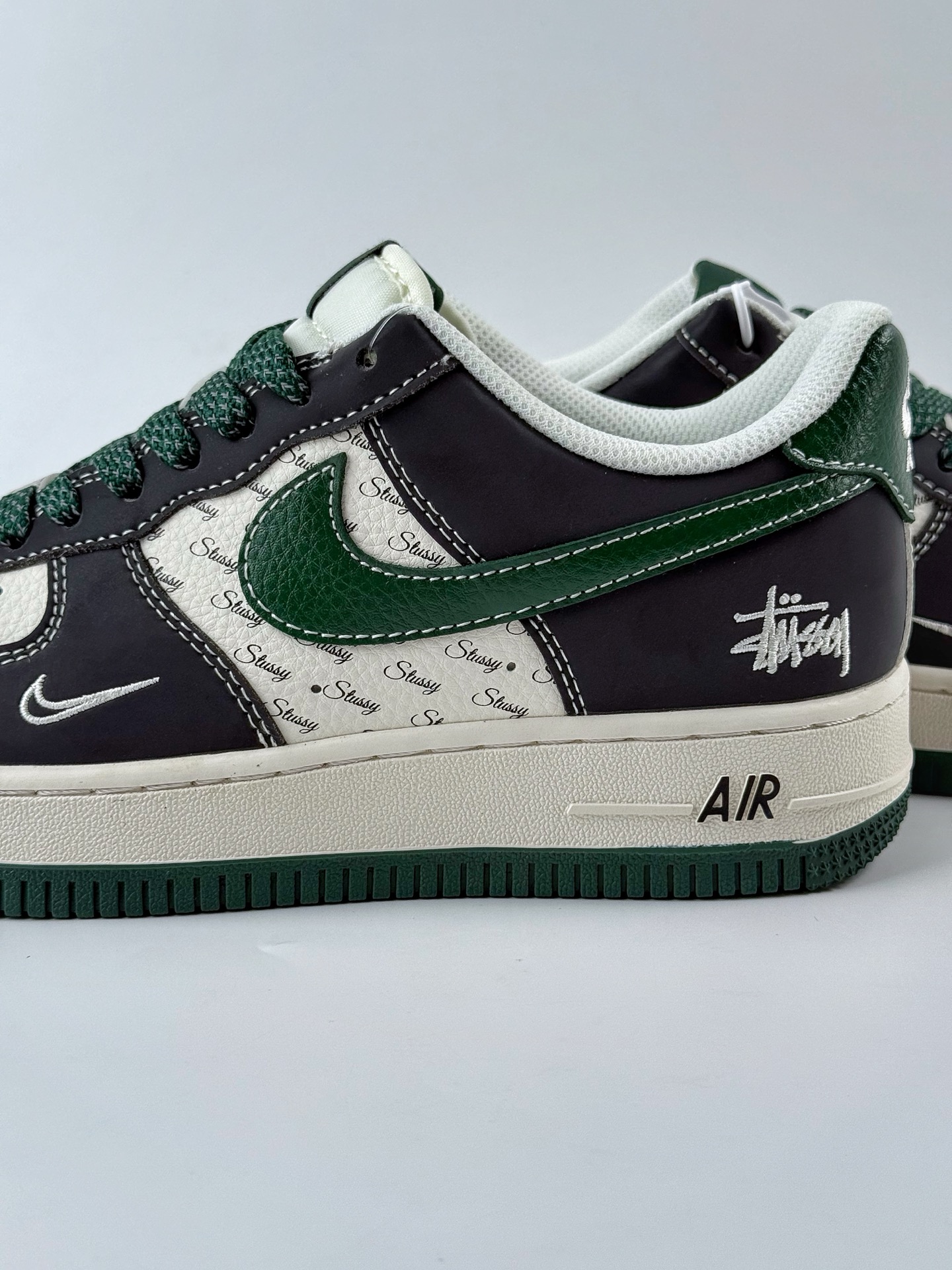 Nike Air Force 1 Low 07 x Stussy 黑绿白小钩满天星 XS1958-572