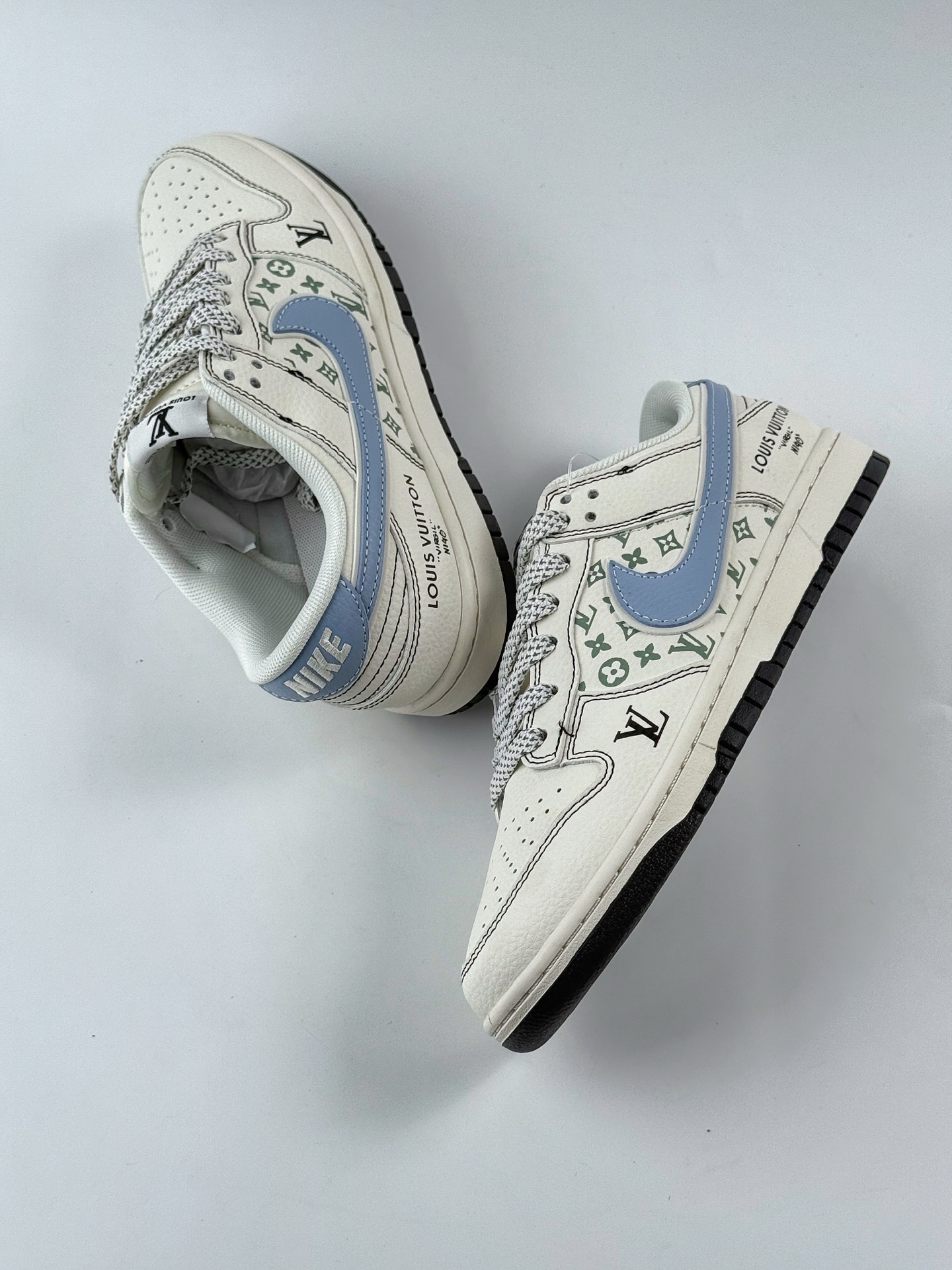 280 Nike SB Dunk Low x Louis Vuitton 白蓝满天星 XX3168-143