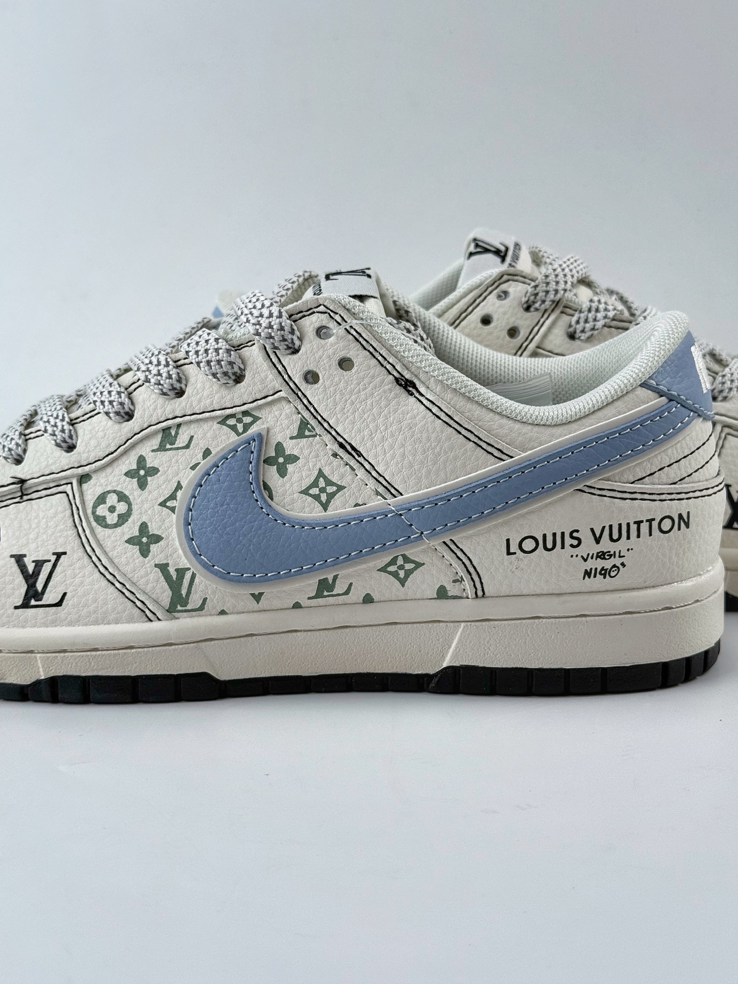 280 Nike SB Dunk Low x Louis Vuitton 白蓝满天星 XX3168-143
