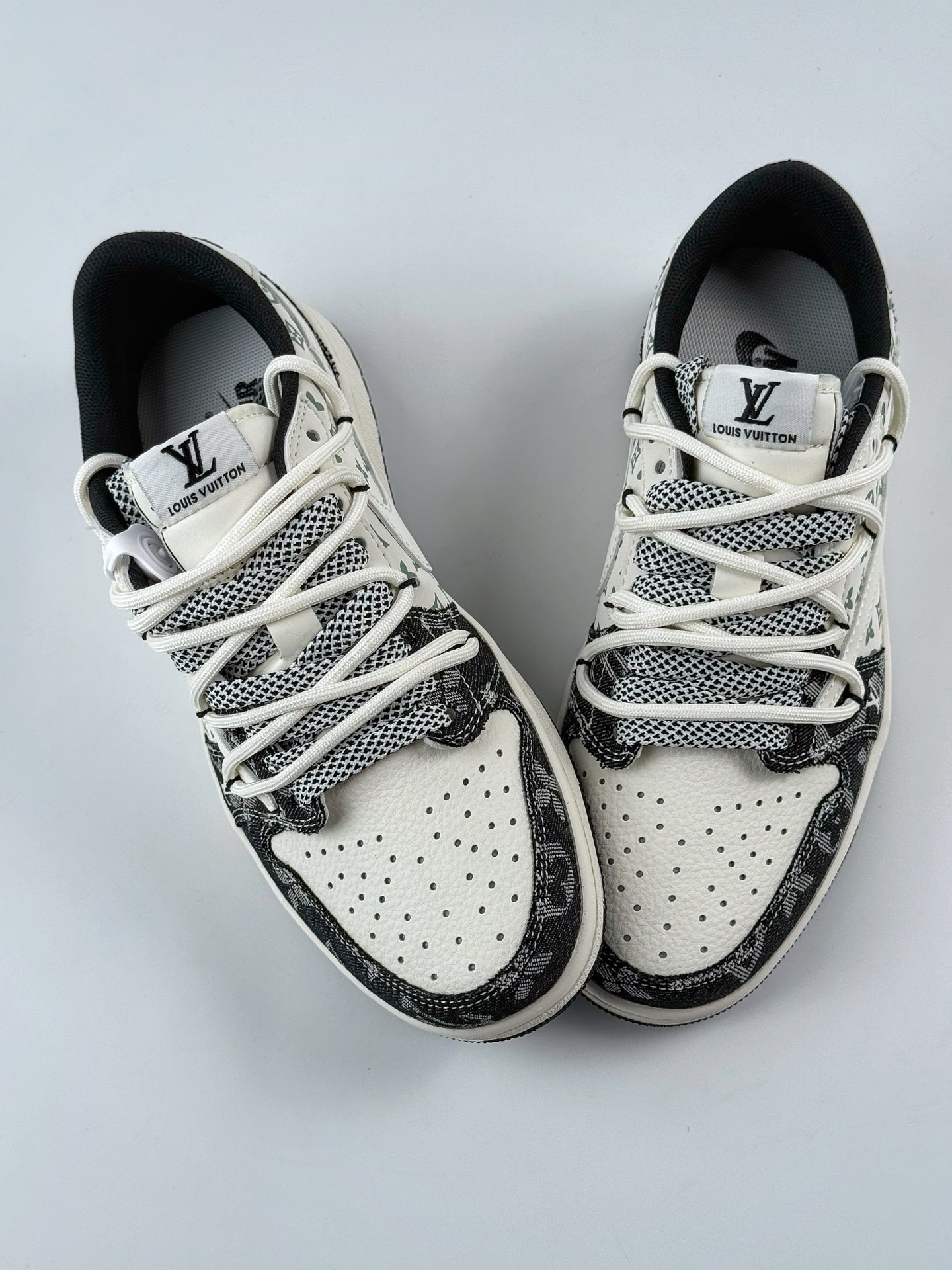280 Travis Scott x Nike Air Jordan 1 Low x Louis Vuitton Air Jordan 1 Low 反转白黑绑带满天星倒钩 YX5066-323