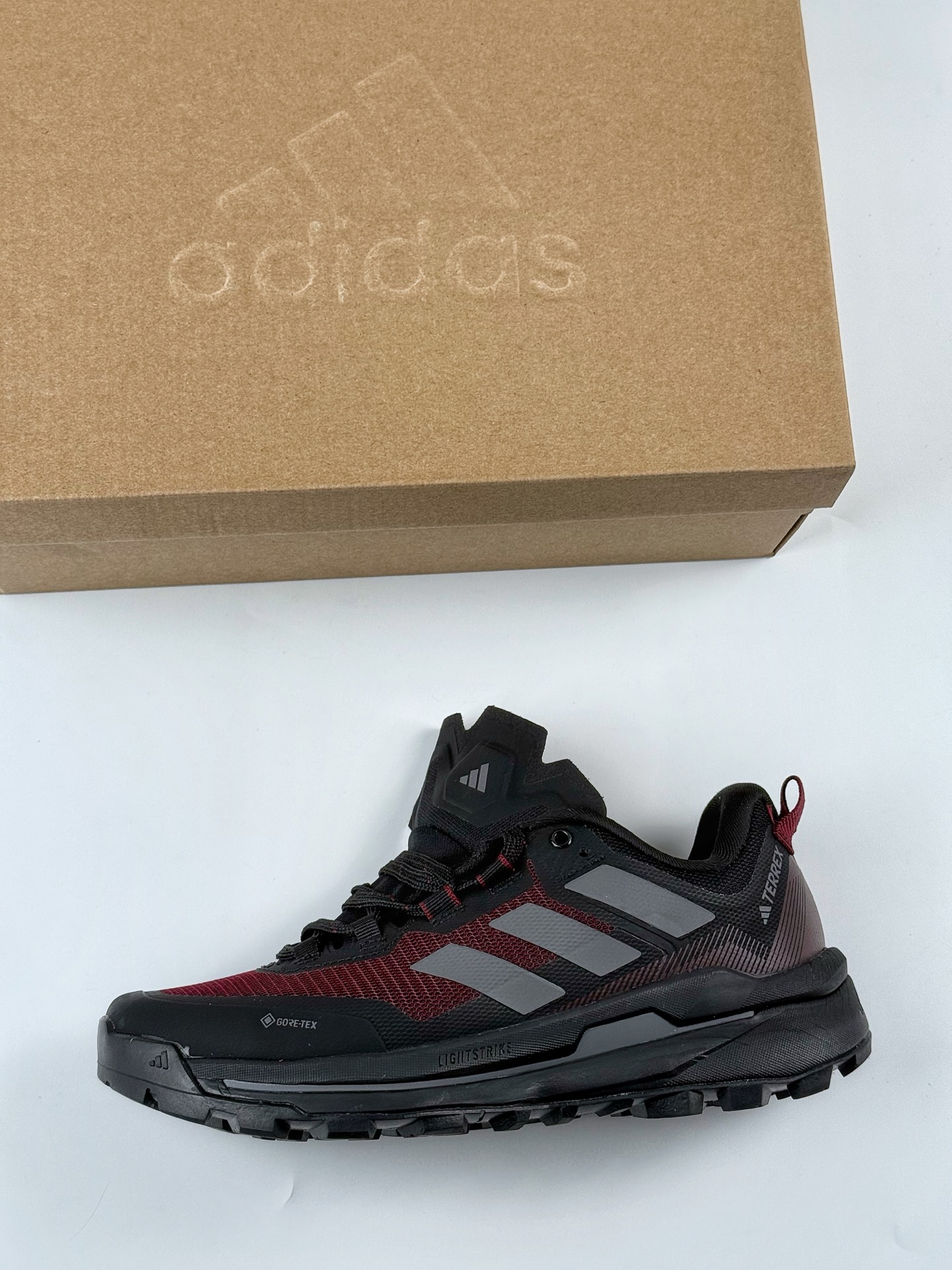 260 Adidas TERREX SKYCHASER TECH GTX 阿迪GTX 运动网面透气跑鞋 IE9906