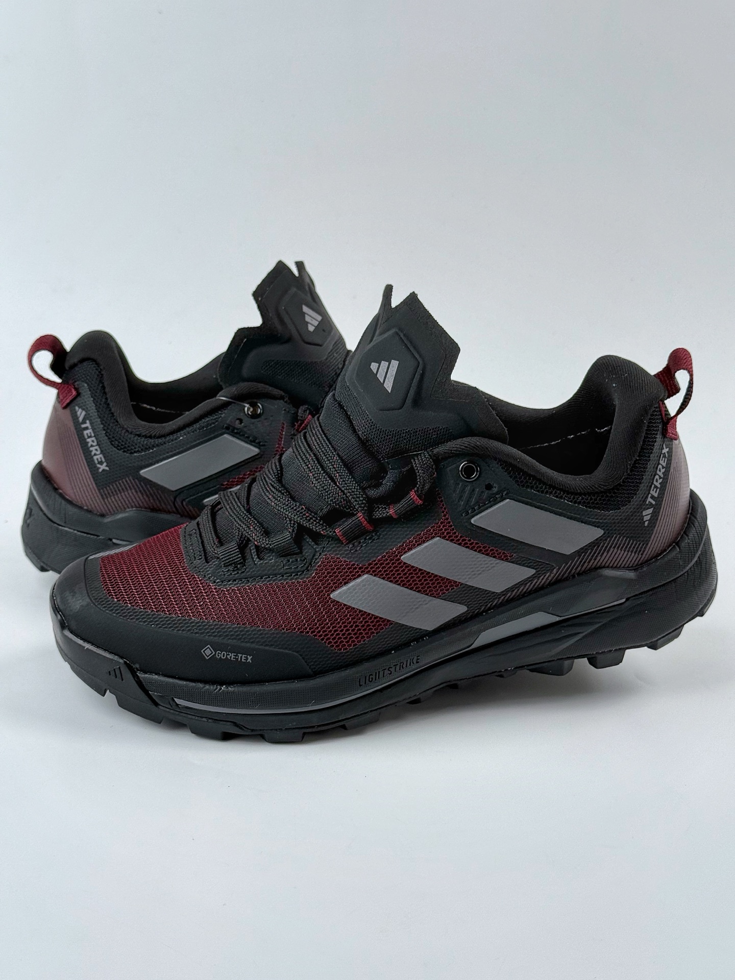 260 Adidas TERREX SKYCHASER TECH GTX 阿迪GTX 运动网面透气跑鞋 IE9906