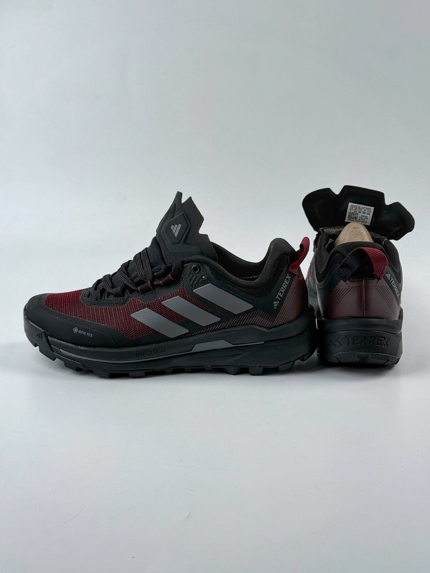 260 Adidas TERREX SKYCHASER TECH GTX 阿迪GTX 运动网面透气跑鞋 IE9906