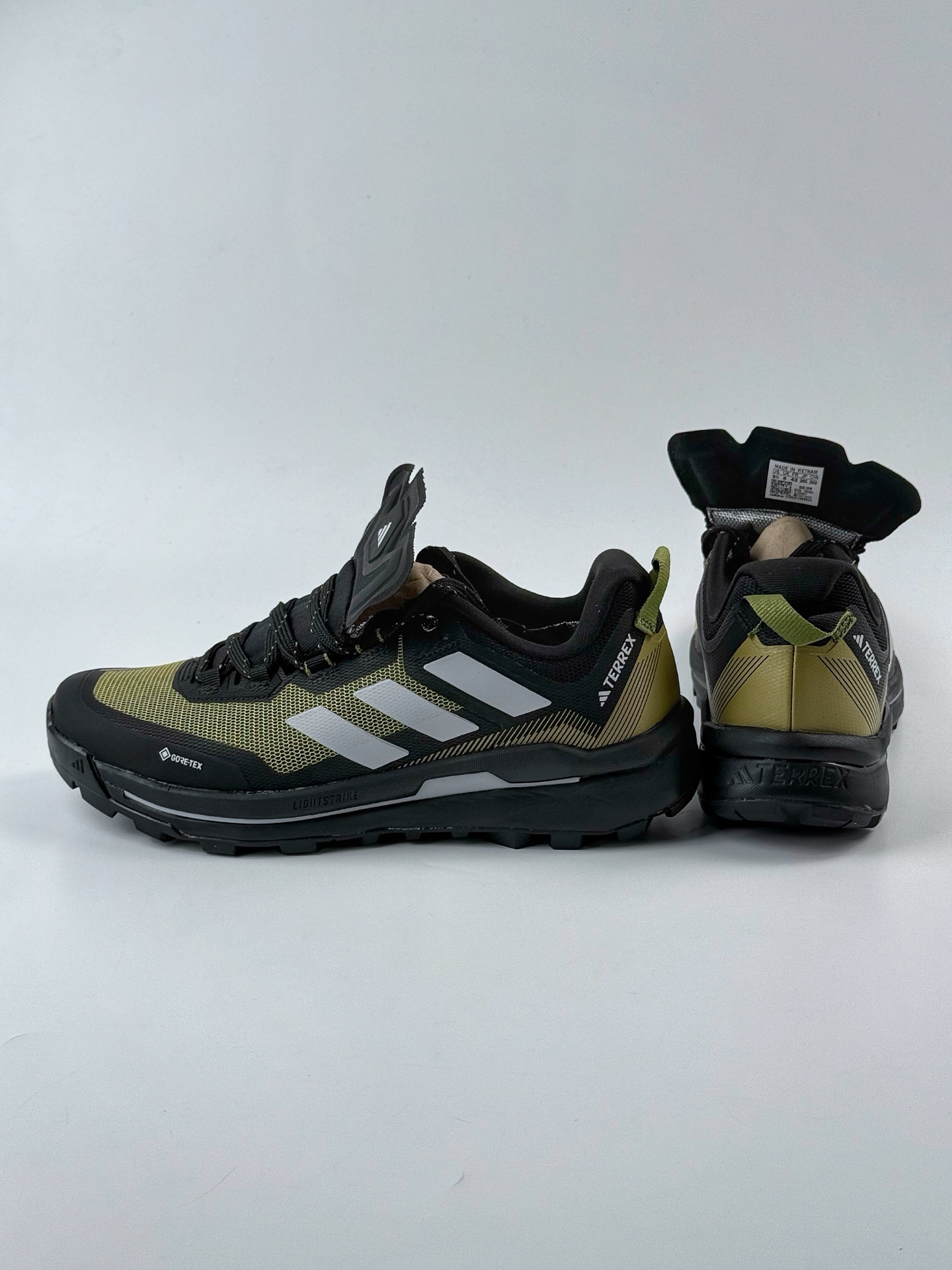 260 Adidas TERREX SKYCHASER TECH GTX 阿迪GTX 运动网面透气跑鞋 IE9907