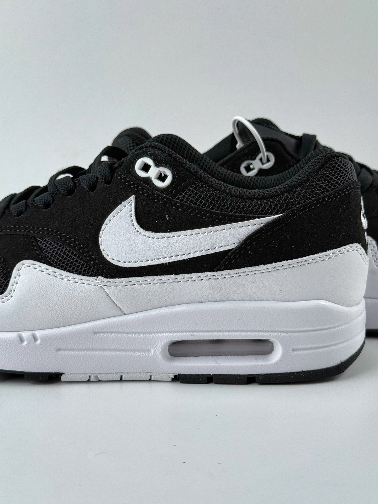 Nike Air Max 1 黑白 复古休闲跑步鞋 FZ5808-007