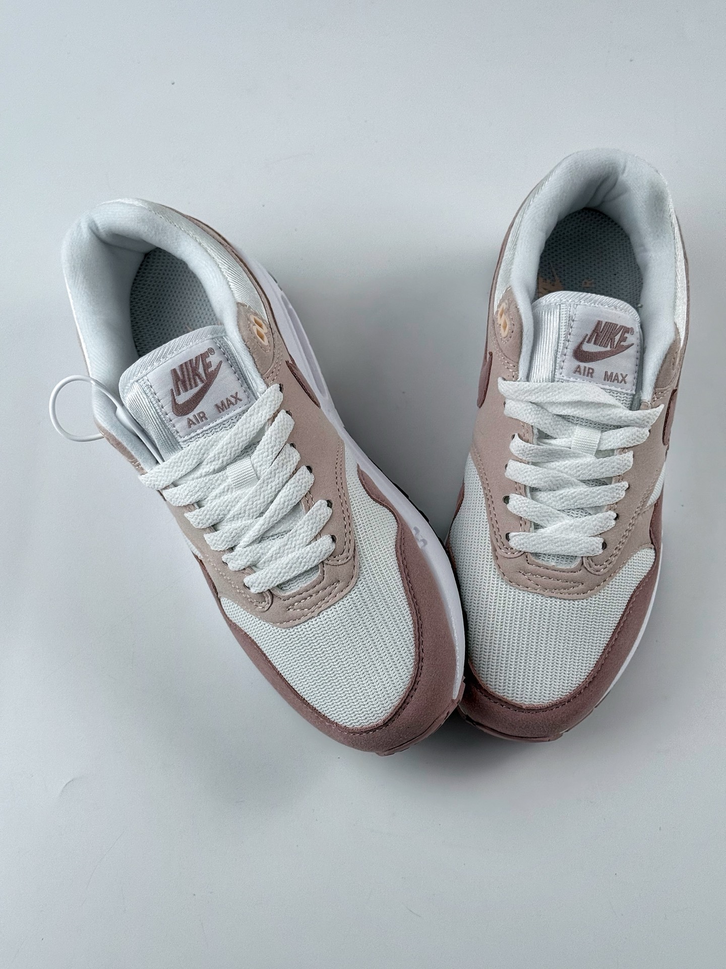 Nike Air Max 1 藕粉 复古休闲跑步鞋 DZ2628-106