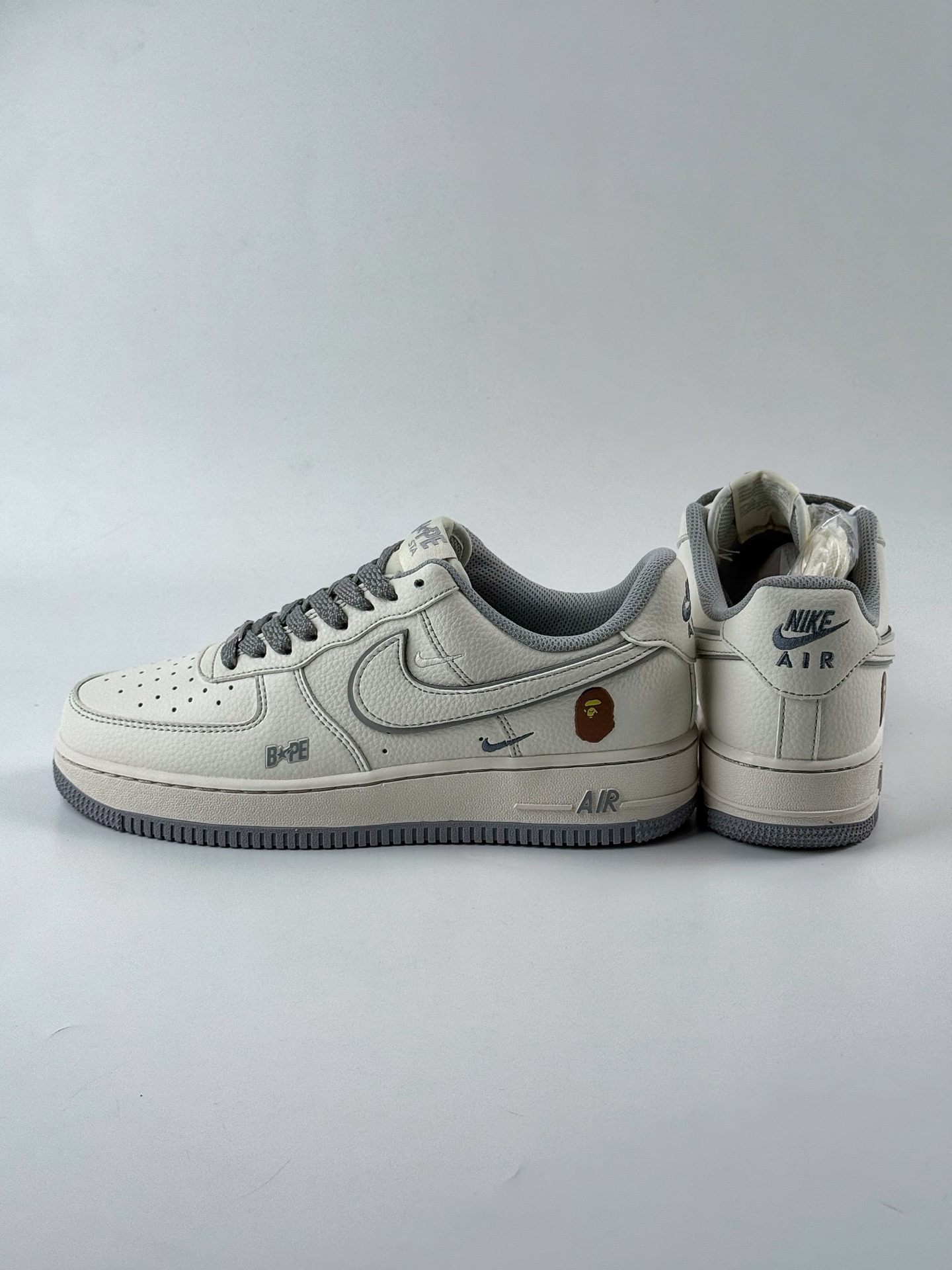 Nike Air Force 1 Low 07 x BAPE 白灰双小钩满天星 HH7518-065