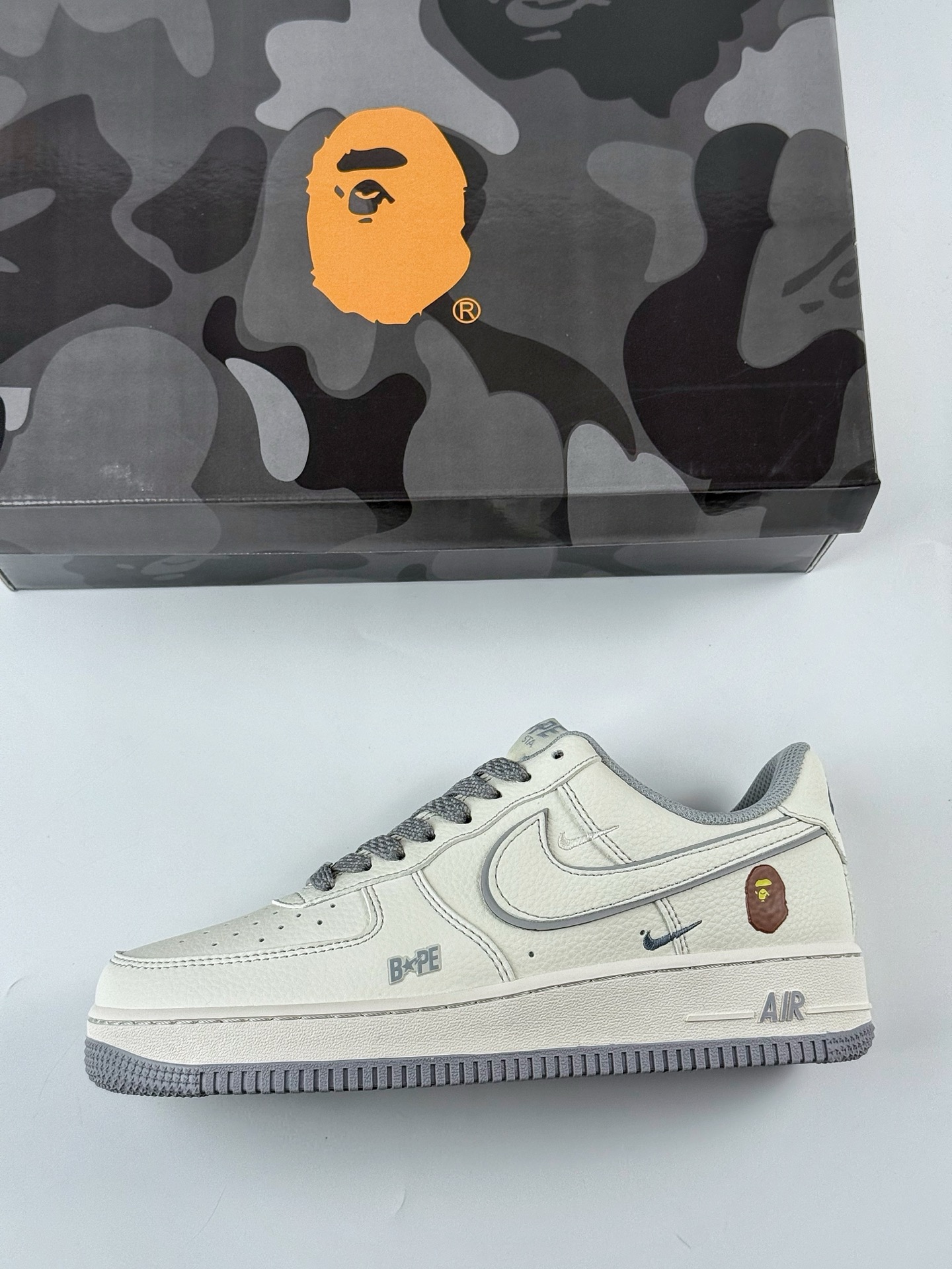 Nike Air Force 1 Low 07 x BAPE 白灰双小钩满天星 HH7518-065
