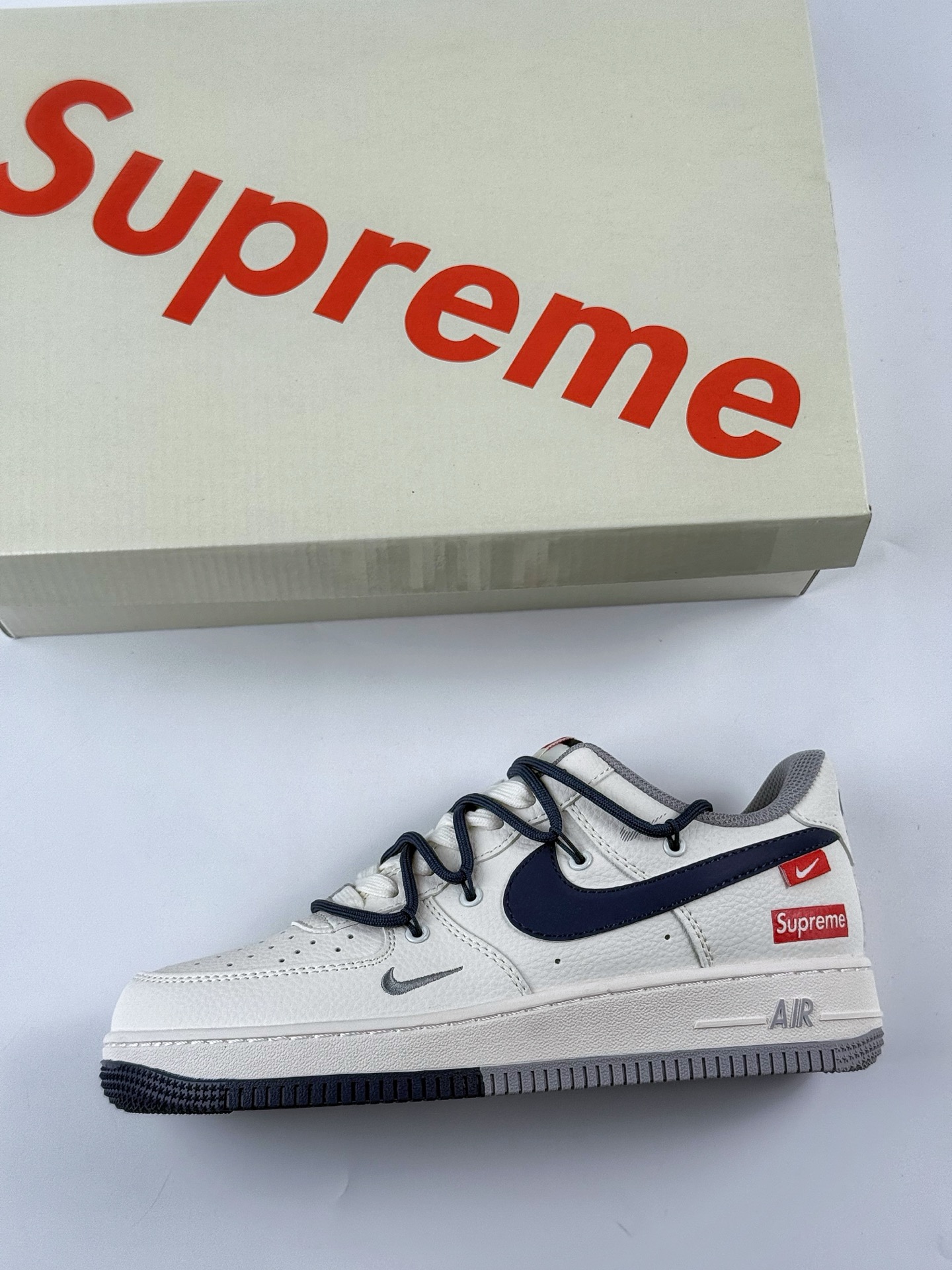 Nike Air Force 1 Low 07 x Supreme 白蓝灰小钩绑带 DM6868-068