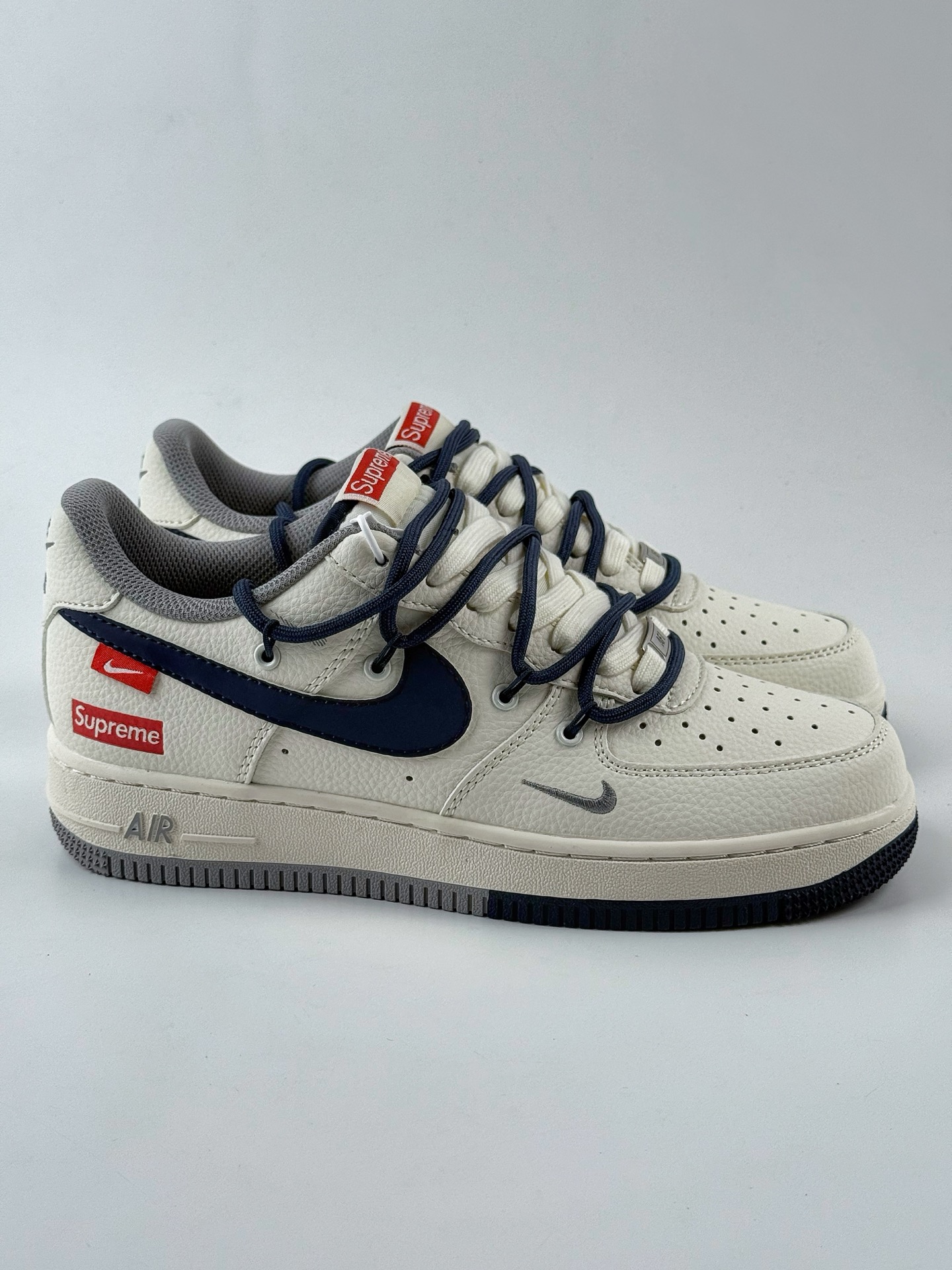 Nike Air Force 1 Low 07 x Supreme 白蓝灰小钩绑带 DM6868-068