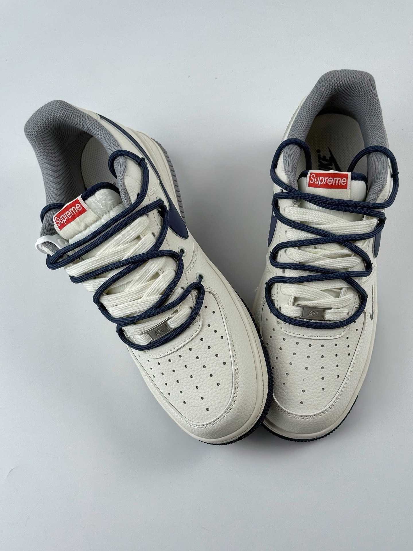 Nike Air Force 1 Low 07 x Supreme 白蓝灰小钩绑带 DM6868-068