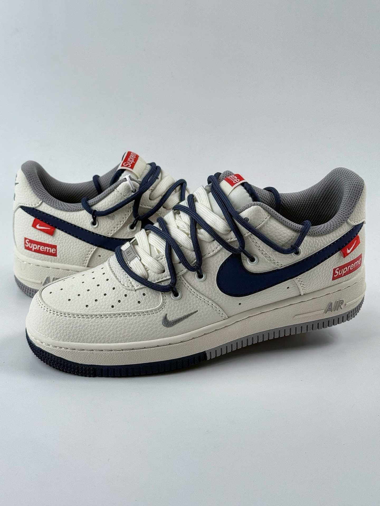 Nike Air Force 1 Low 07 x Supreme 白蓝灰小钩绑带 DM6868-068