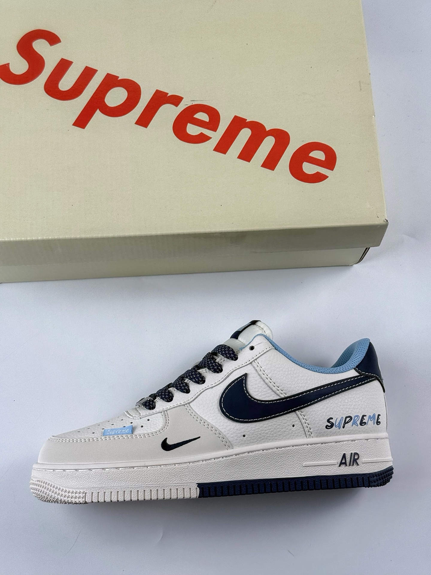 Nike Air Force 1 Low 07 x Supreme 白蓝小钩满天星 XS1958-565