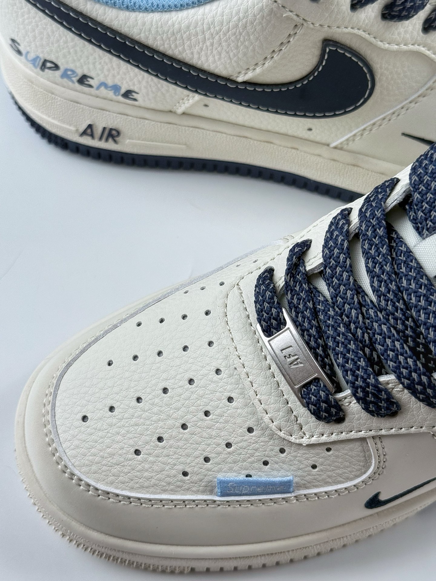 Nike Air Force 1 Low 07 x Supreme 白蓝小钩满天星 XS1958-565