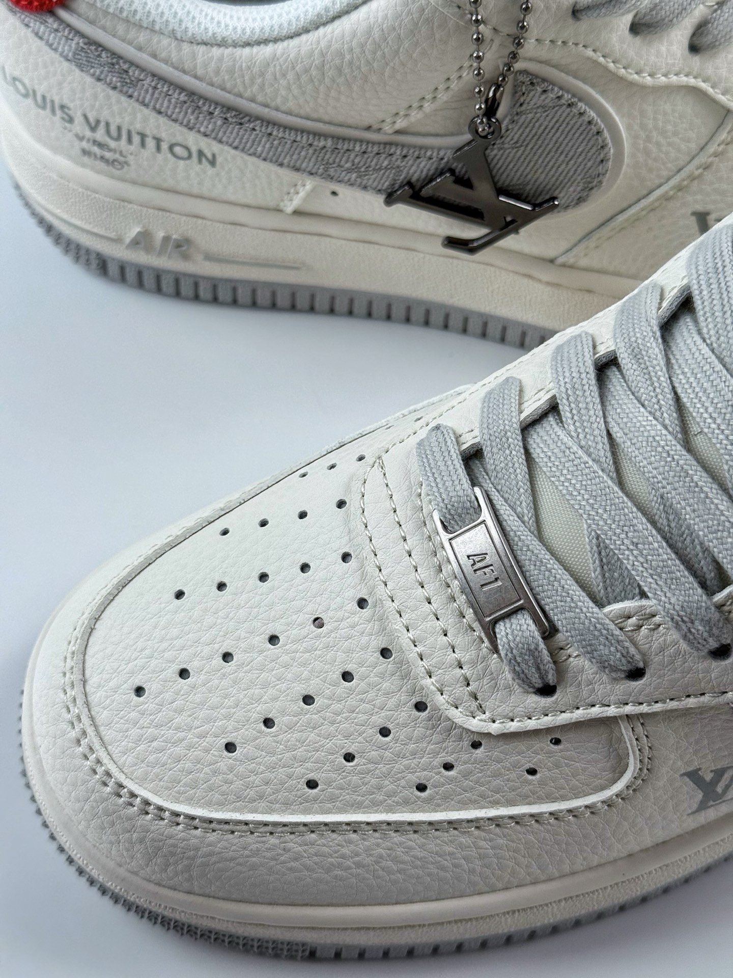 Nike Air Force 1 Low 07 x Louis Vuitton 白灰红 XX3168-135