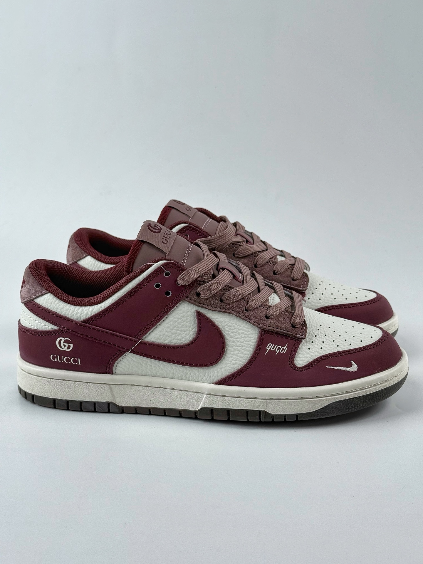 Nike SB Dunk Low x GUCCI 酒红白小钩 FX1588-302