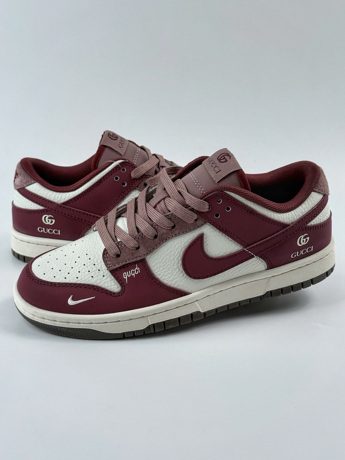 Nike SB Dunk Low x GUCCI 酒红白小钩 FX1588-302