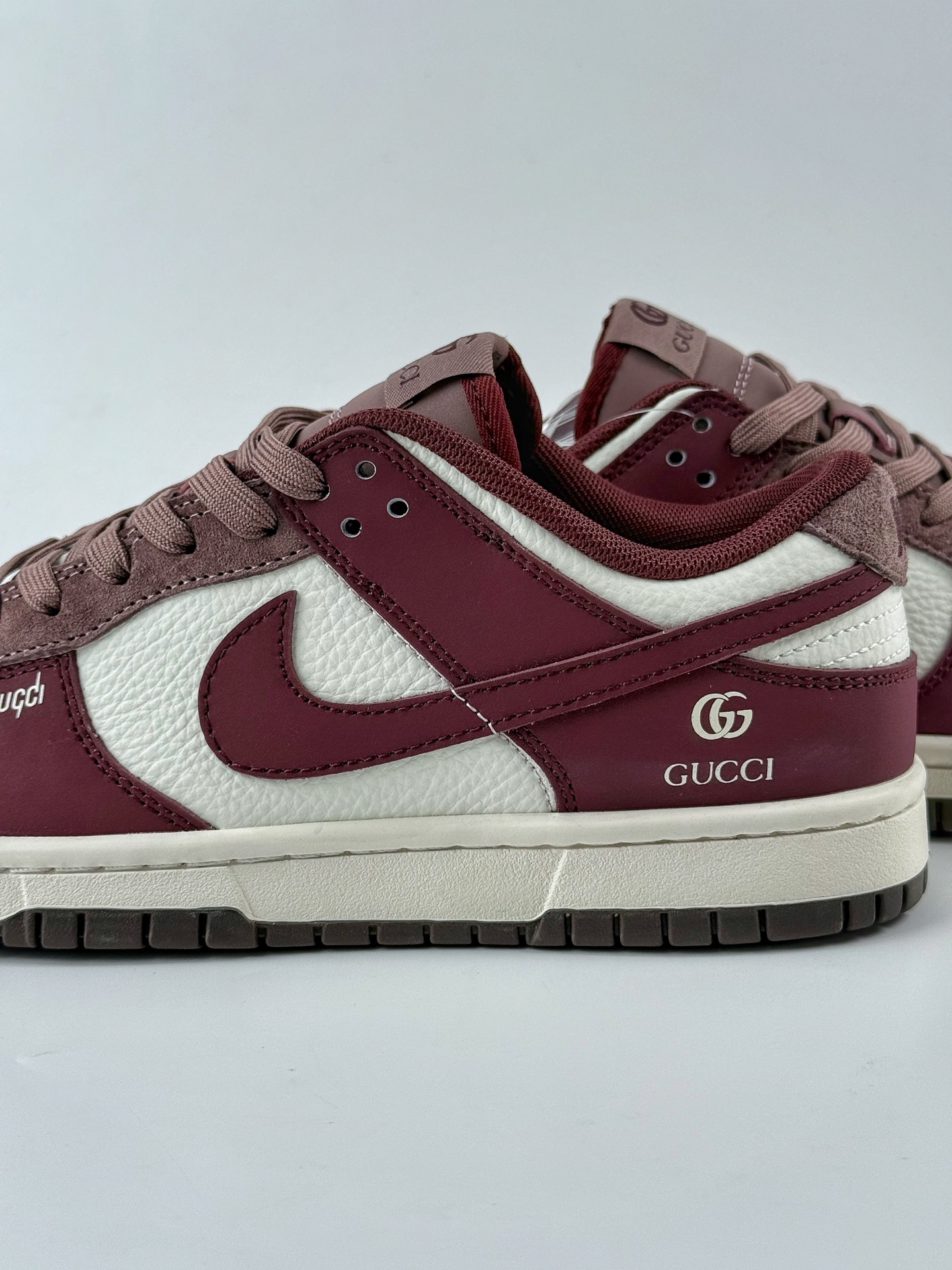 Nike SB Dunk Low x GUCCI 酒红白小钩 FX1588-302