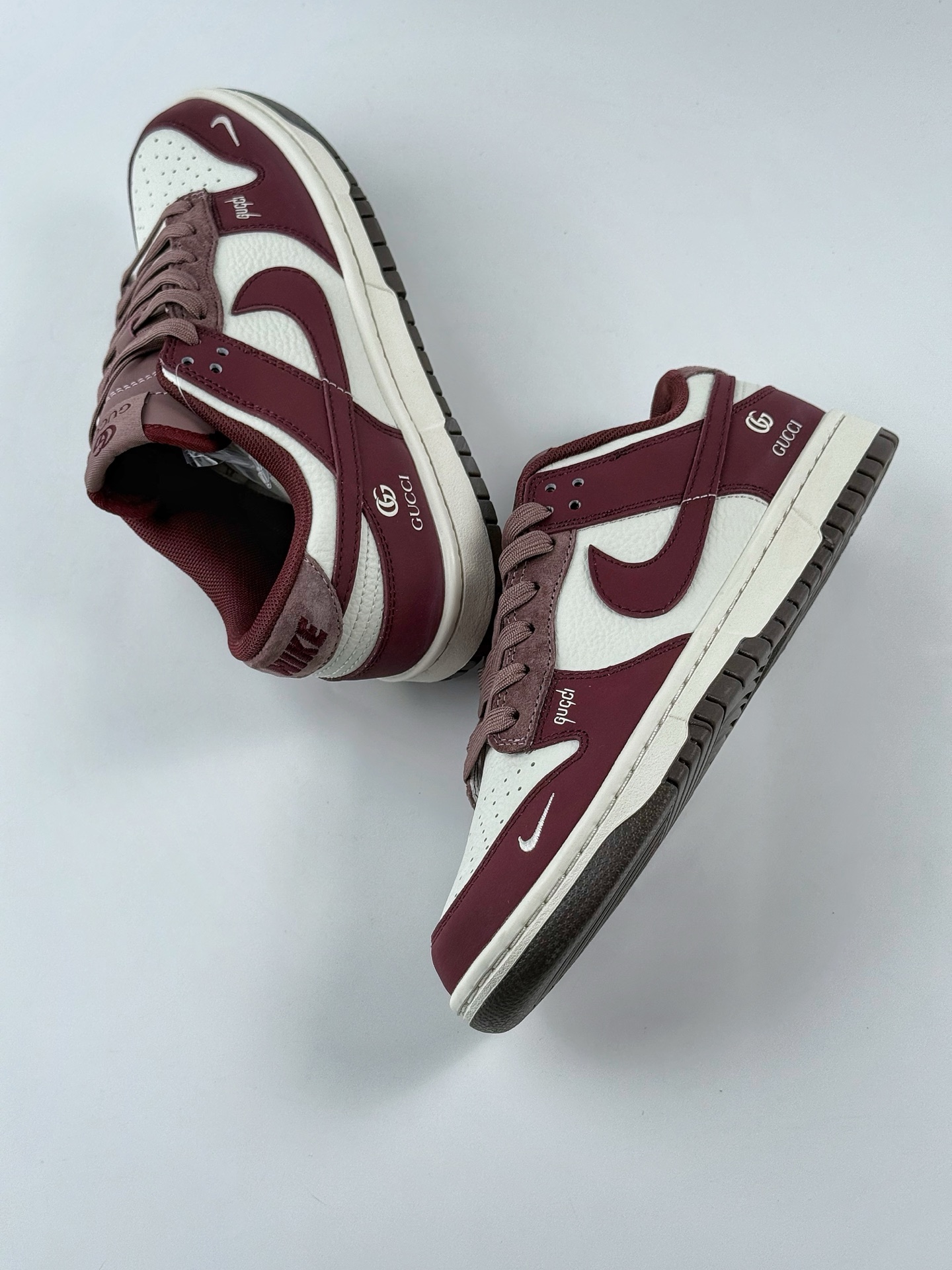 Nike SB Dunk Low x GUCCI 酒红白小钩 FX1588-302