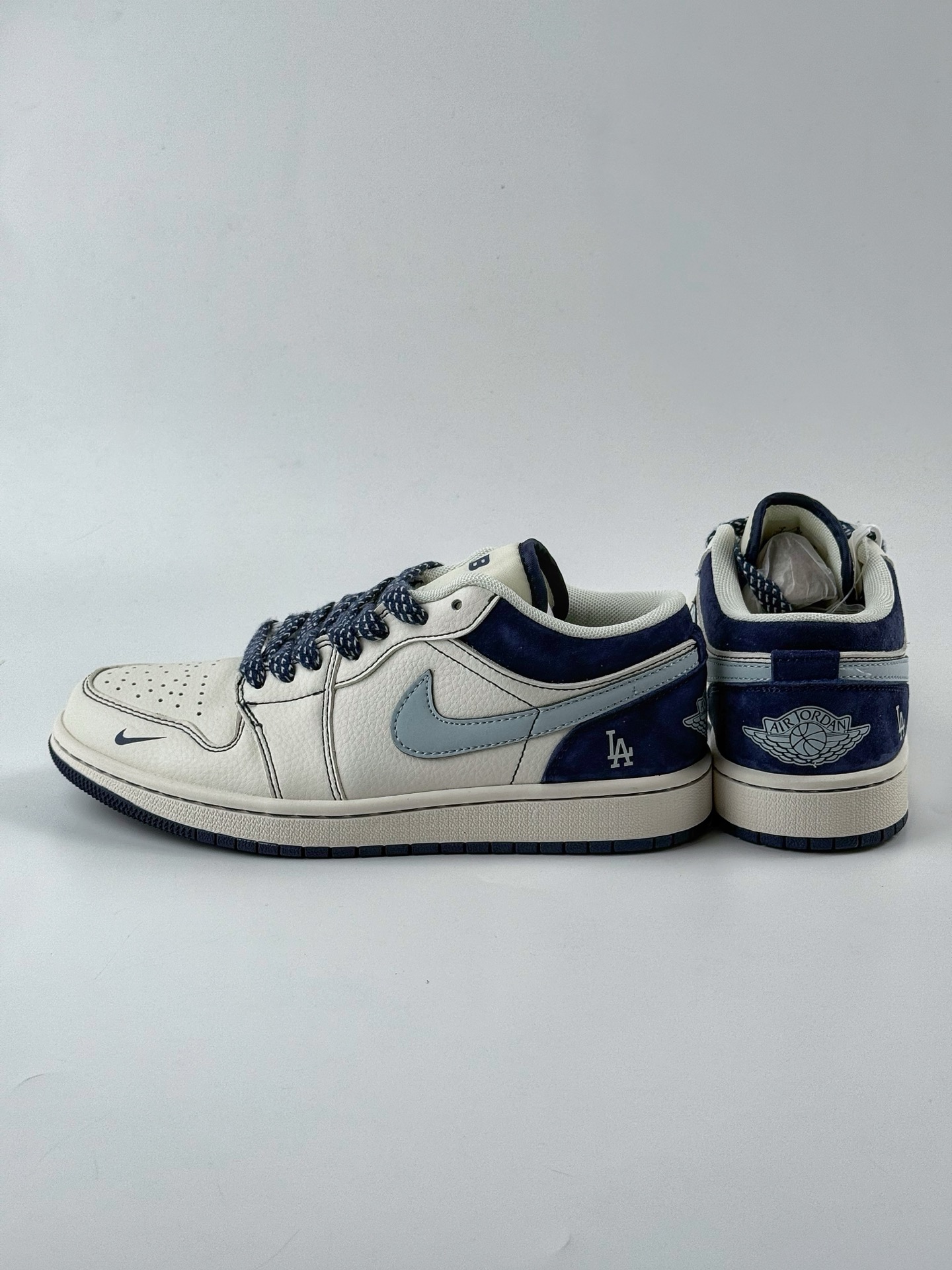 Air Jordan 1 Retro Low x MLB 白蓝小钩满天星 XX2405-005