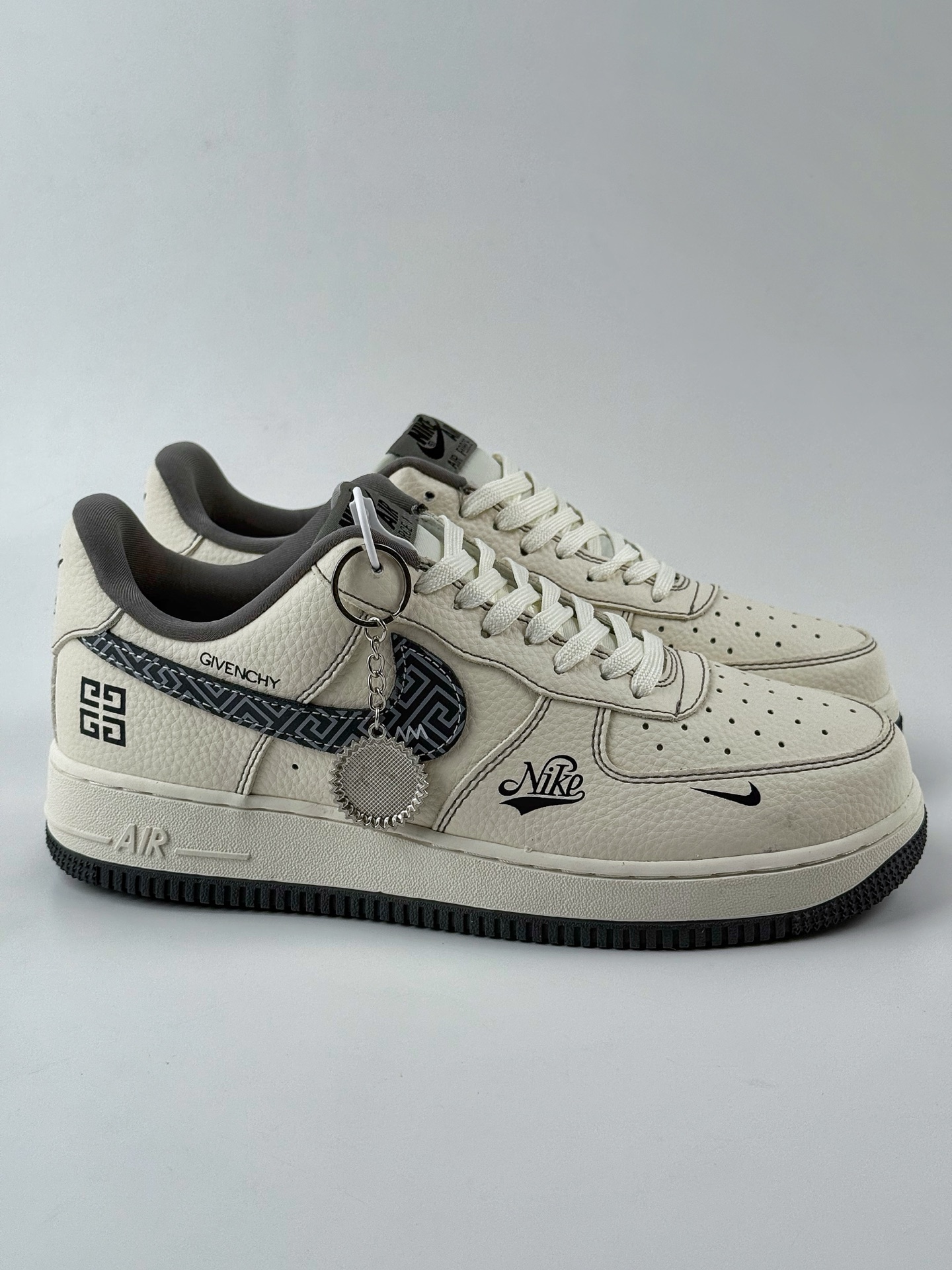 260 Nike Air Force 1 Low 07 x GIVENCHY 白灰小钩 DF0188-057