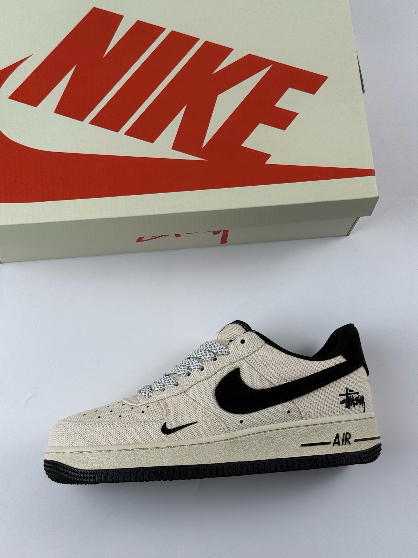 Nike Air Force 1 Low 07 x Stussy 米黑帆布小钩满天星 XX3168-153