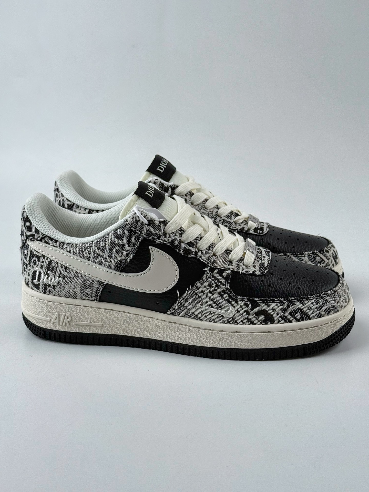 260 Nike Air Force 1 Low 07 x DIOR 白黑 XS1958-581