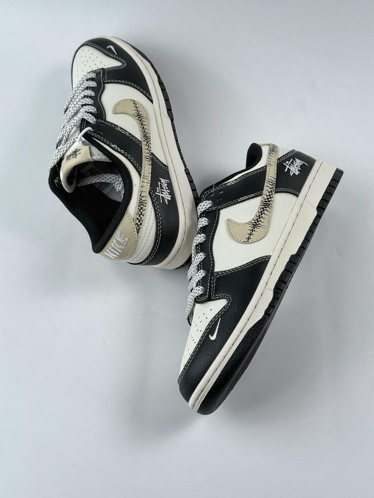 Nike SB Dunk Low x Stussy 黑白小钩满天星 ZH2598-271