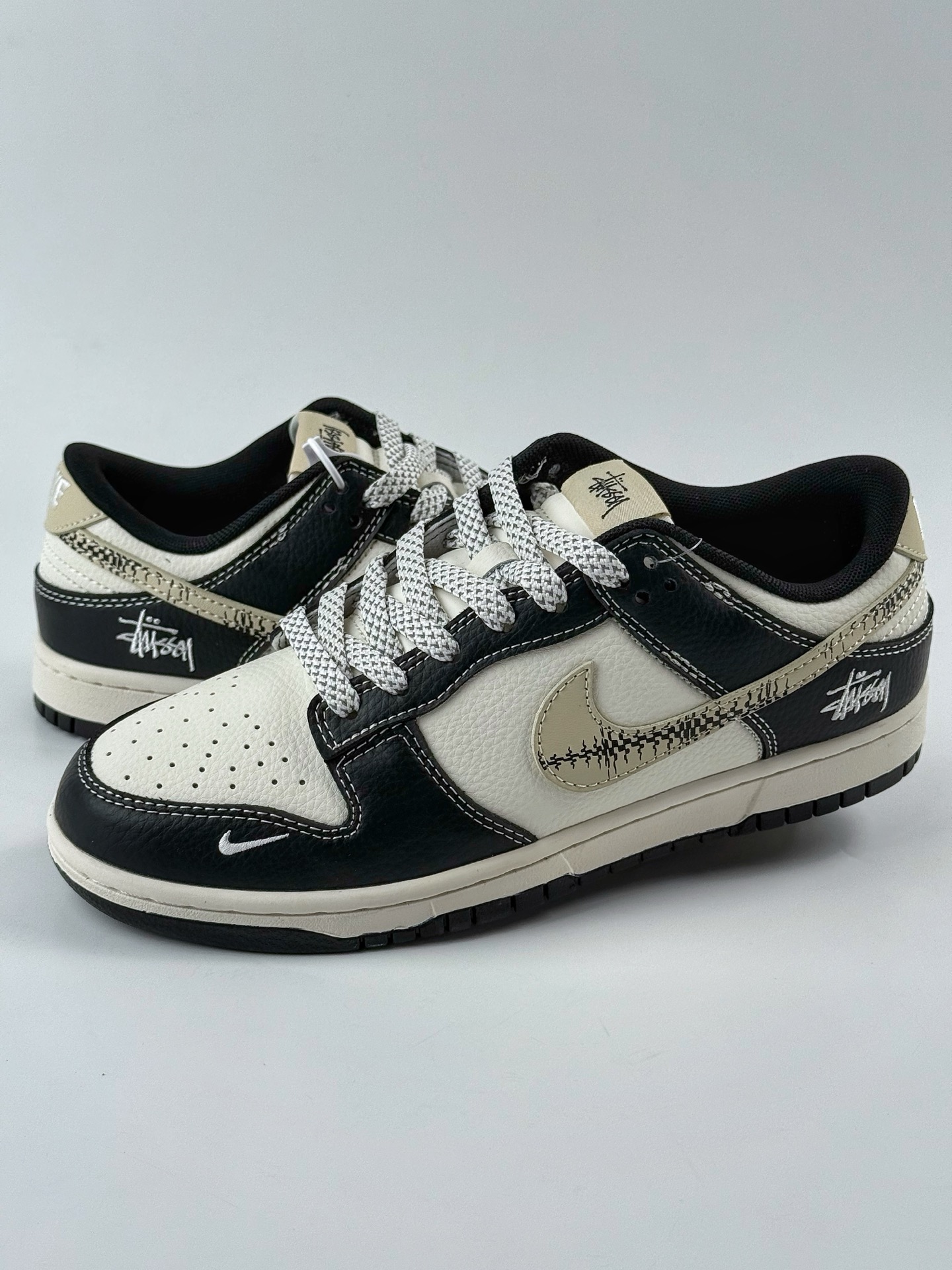 Nike SB Dunk Low x Stussy 黑白小钩满天星 ZH2598-271