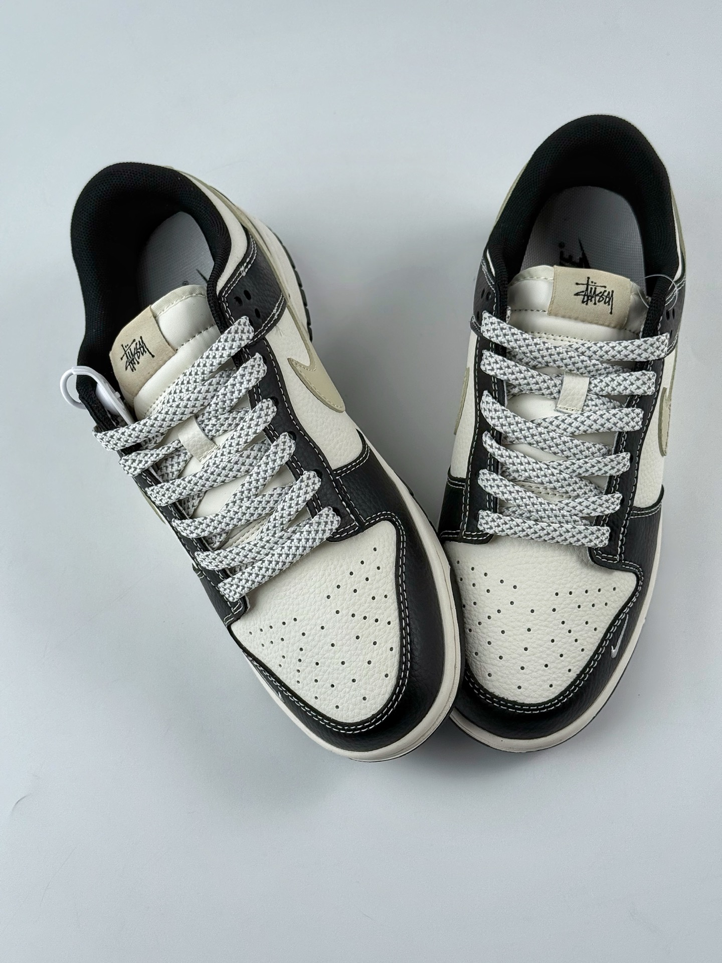 Nike SB Dunk Low x Stussy 黑白小钩满天星 ZH2598-271