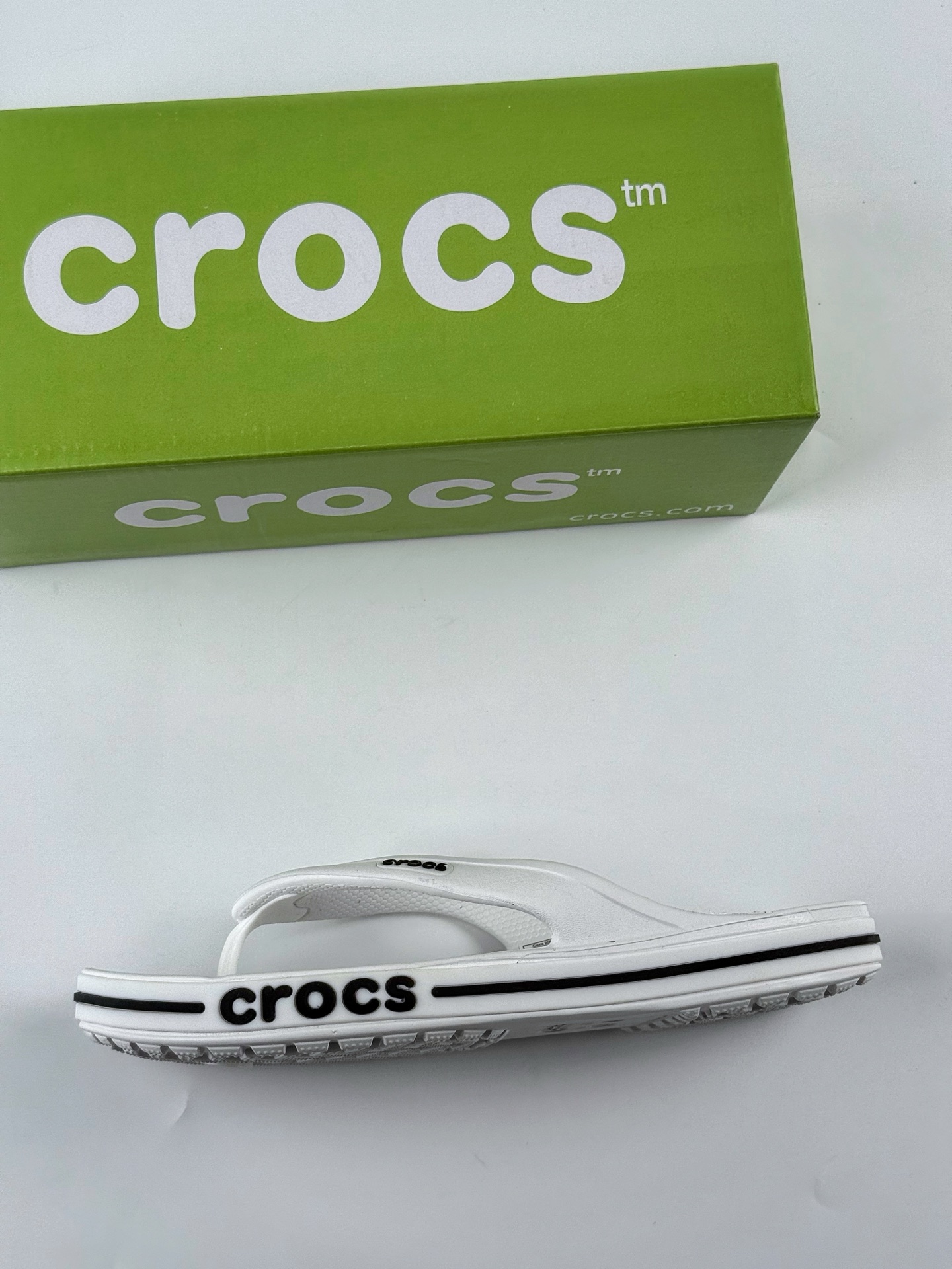 Crocs卡骆驰 明星款 沙滩人字拖 柔软舒适 卡骆驰 经典 洞洞鞋