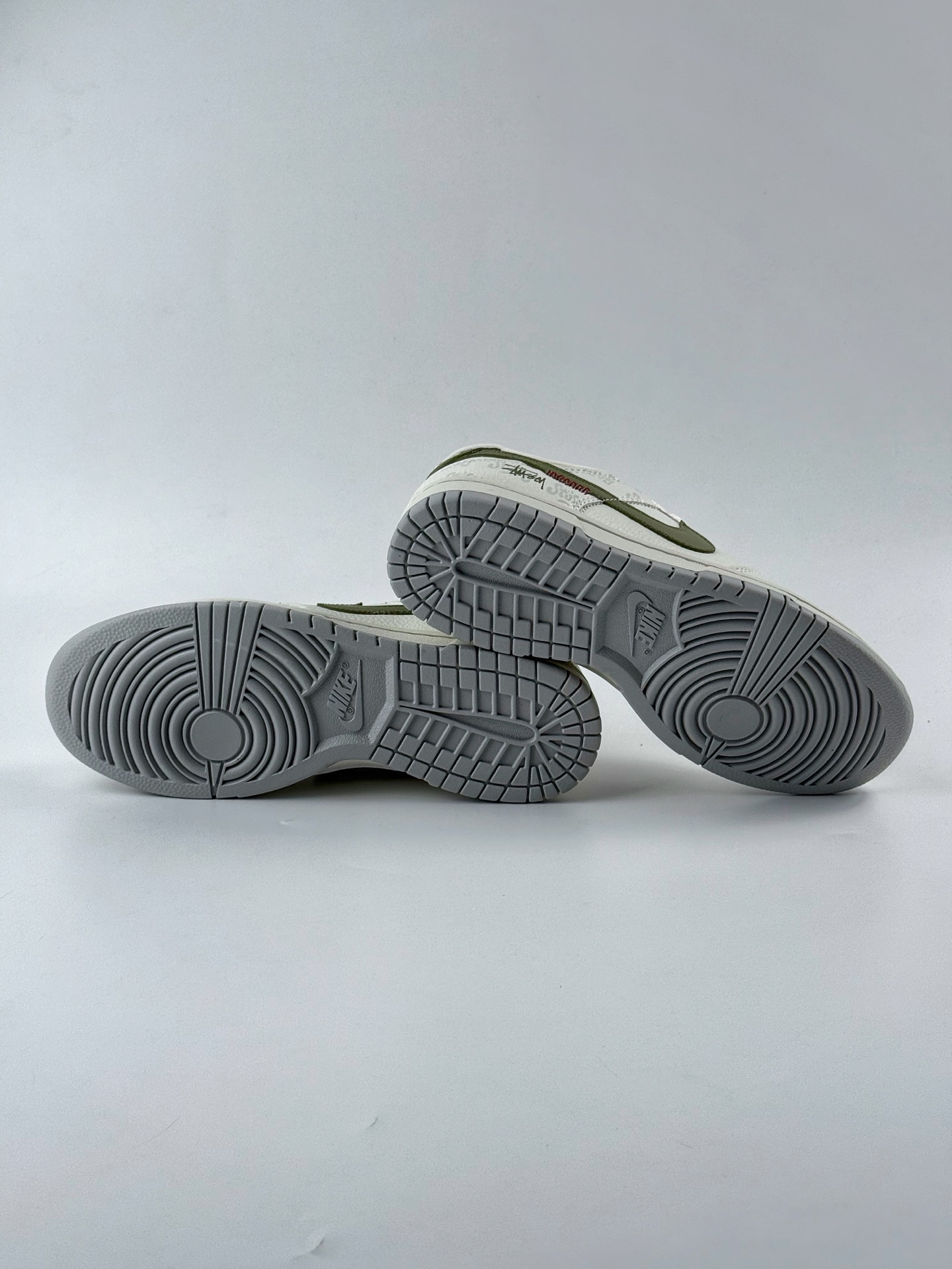 240 Nike SB Dunk Low x Stussy 白绿小钩 XY2026-156