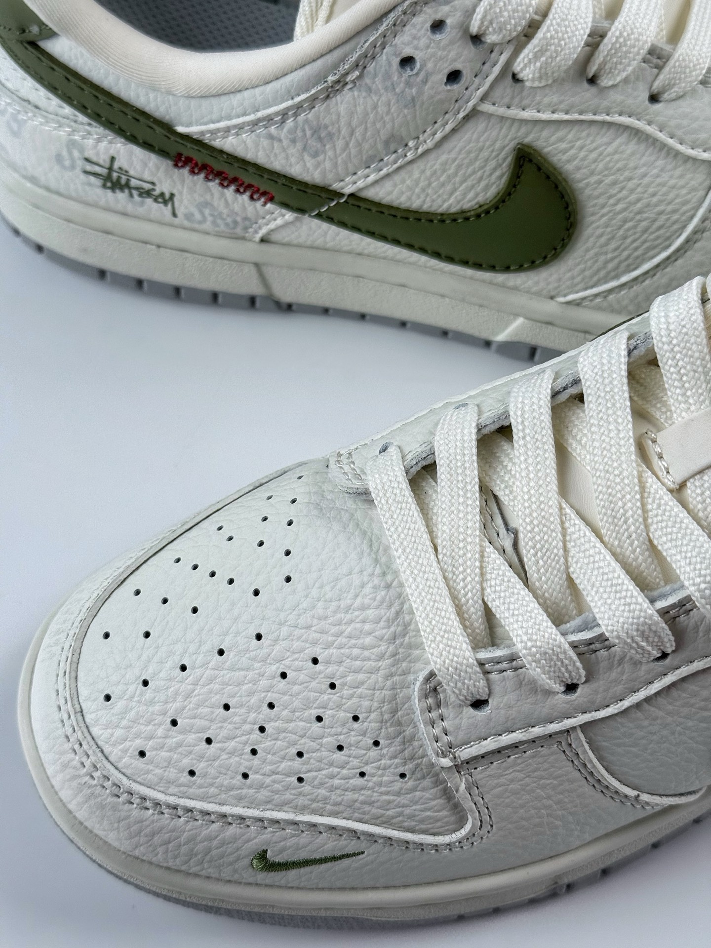 240 Nike SB Dunk Low x Stussy 白绿小钩 XY2026-156