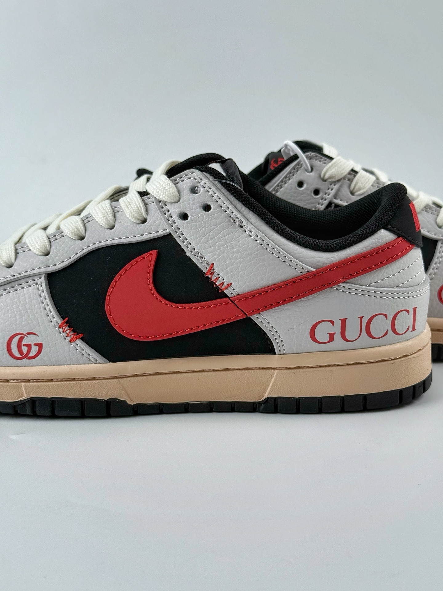 Nike SB Dunk Low x GUCCI 灰黑红小钩 XD1588-206