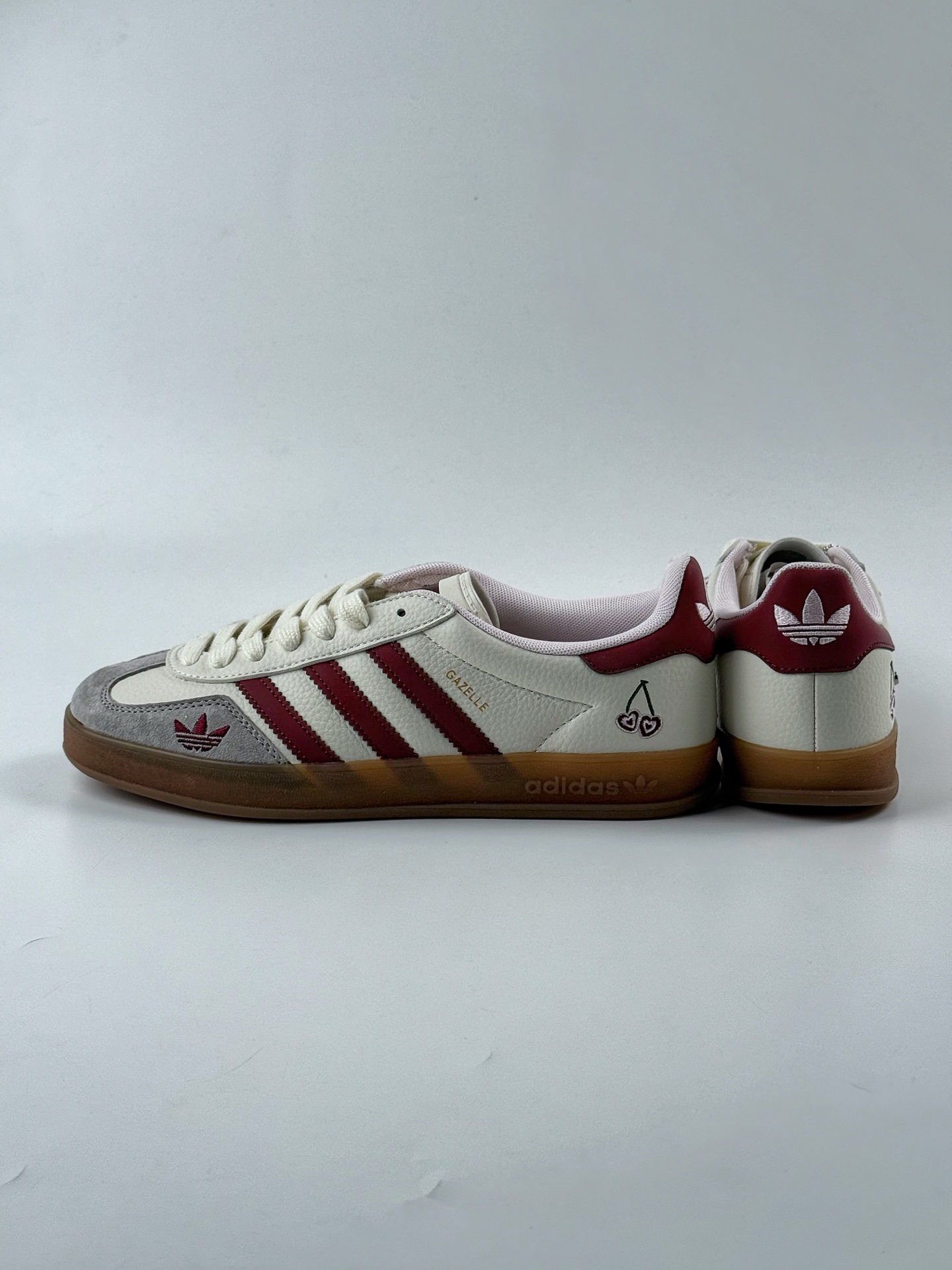 adidas Originals Gazelle INdoor 樱桃 白红 三叶草休闲防滑耐磨低帮板鞋 DM1234-006