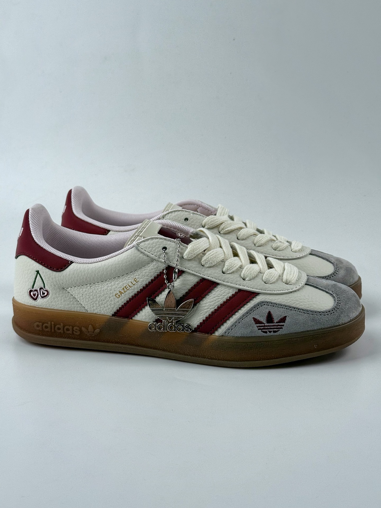 adidas Originals Gazelle INdoor 樱桃 白红 三叶草休闲防滑耐磨低帮板鞋 DM1234-006