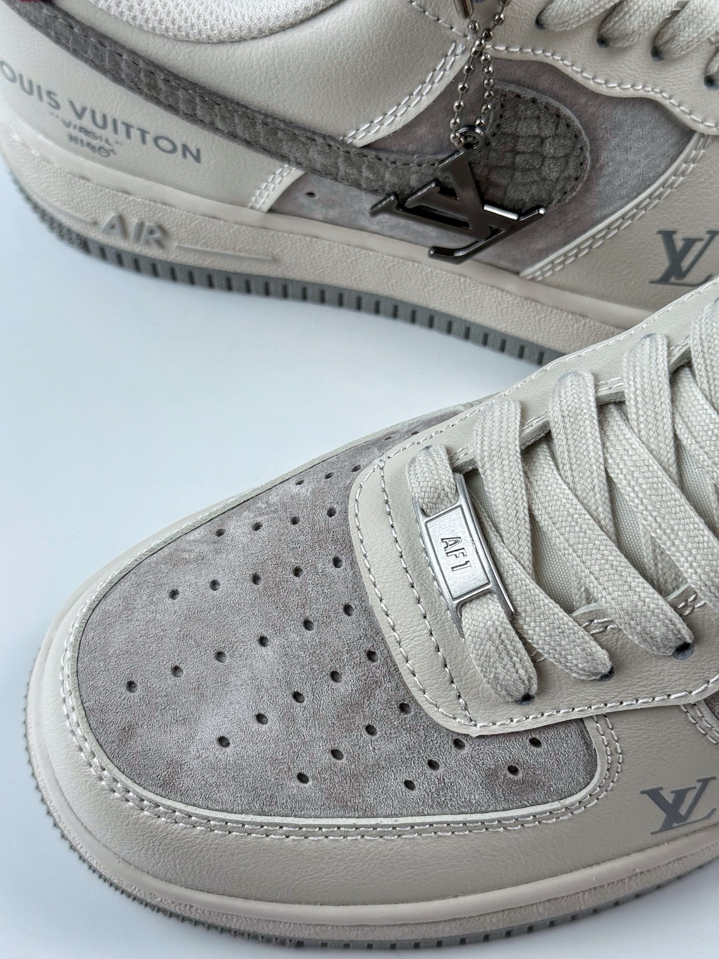 Nike Air Force 1 Low 07 x Louis Vuitton 灰红 XX3168-130