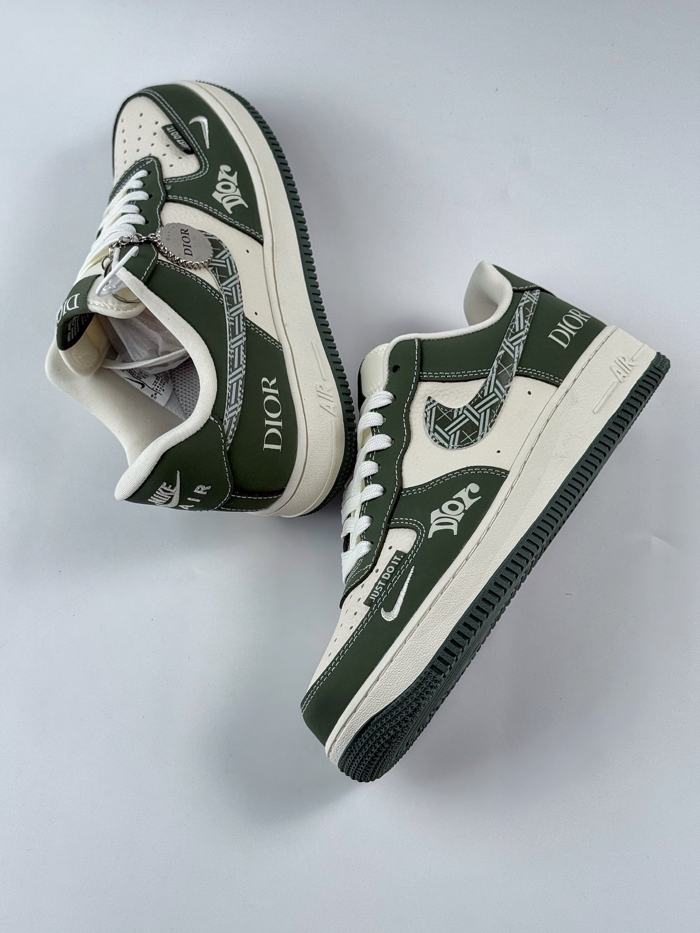 Nike Air Force 1 Low 07 x DIOR 绿白小钩 KK1988-081