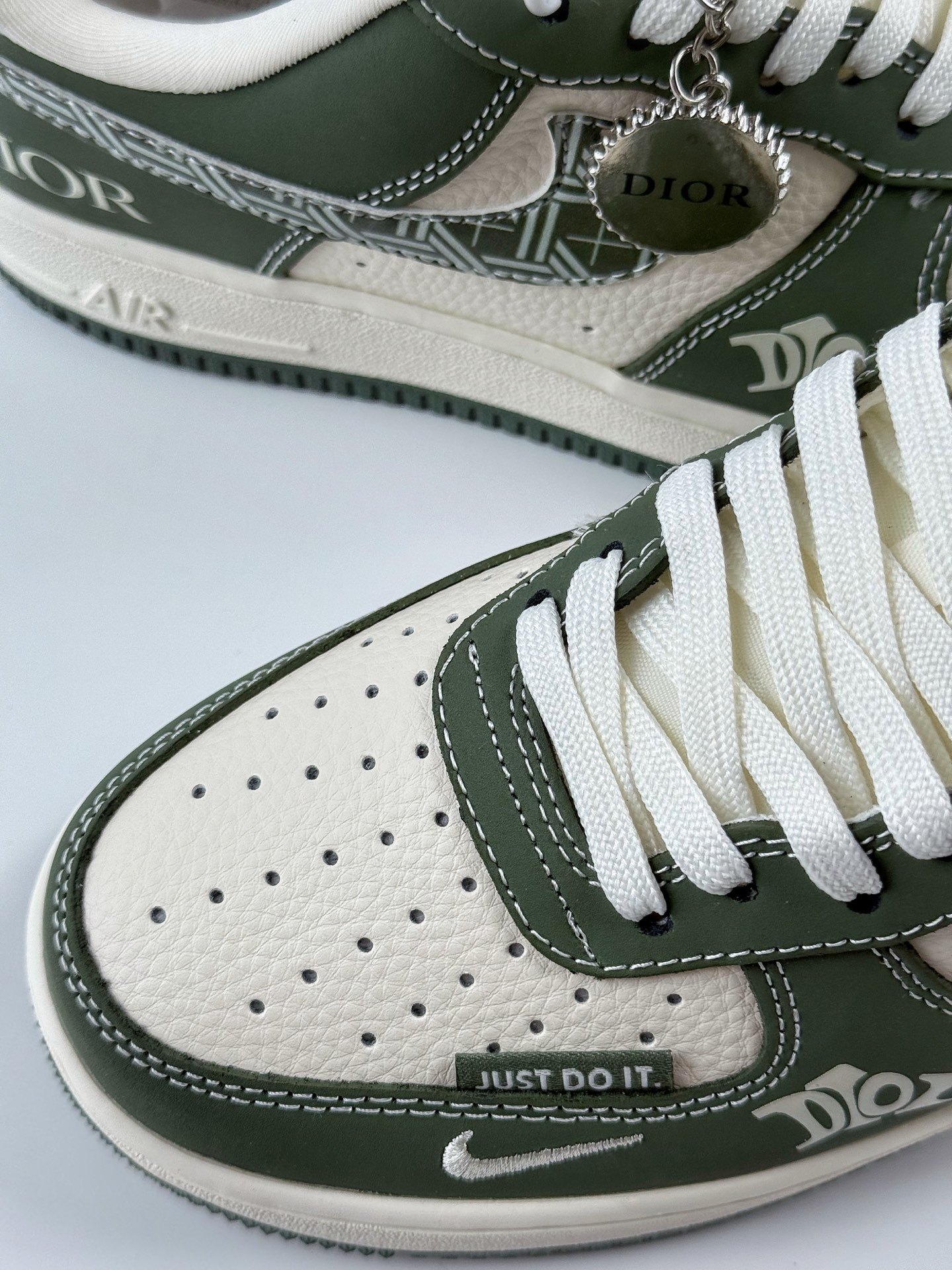 Nike Air Force 1 Low 07 x DIOR 绿白小钩 KK1988-081