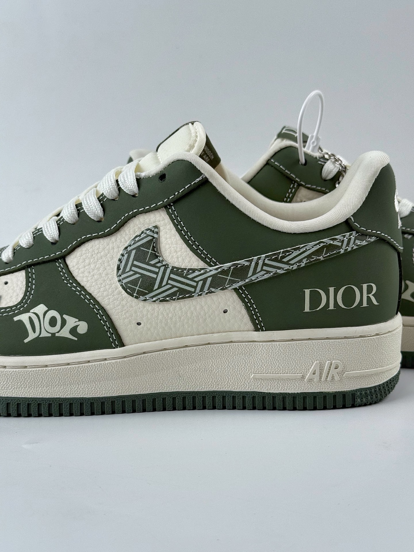 Nike Air Force 1 Low 07 x DIOR 绿白小钩 KK1988-081