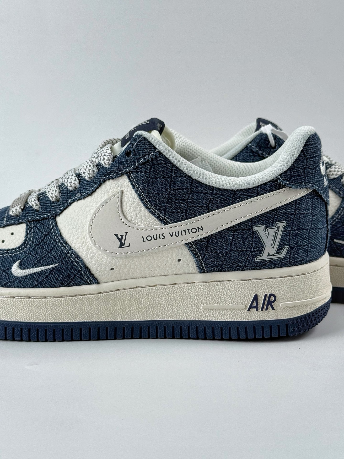 Nike Air Force 1 Low 07 x Louis Vuitton 蓝白牛仔小钩满天星 XS1958-551