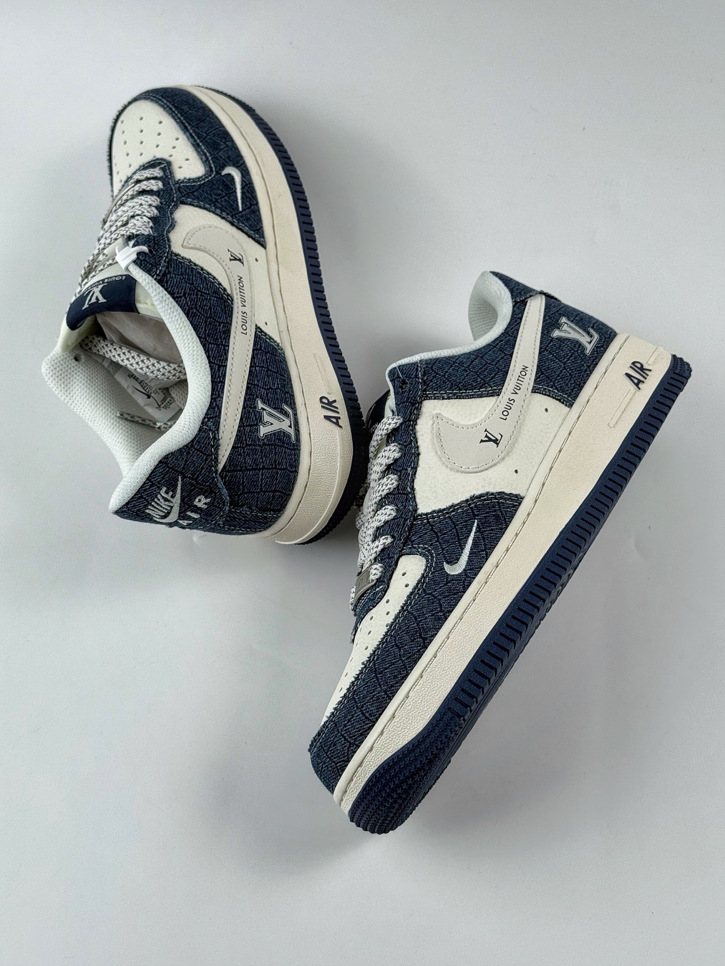 Nike Air Force 1 Low 07 x Louis Vuitton 蓝白牛仔小钩满天星 XS1958-551